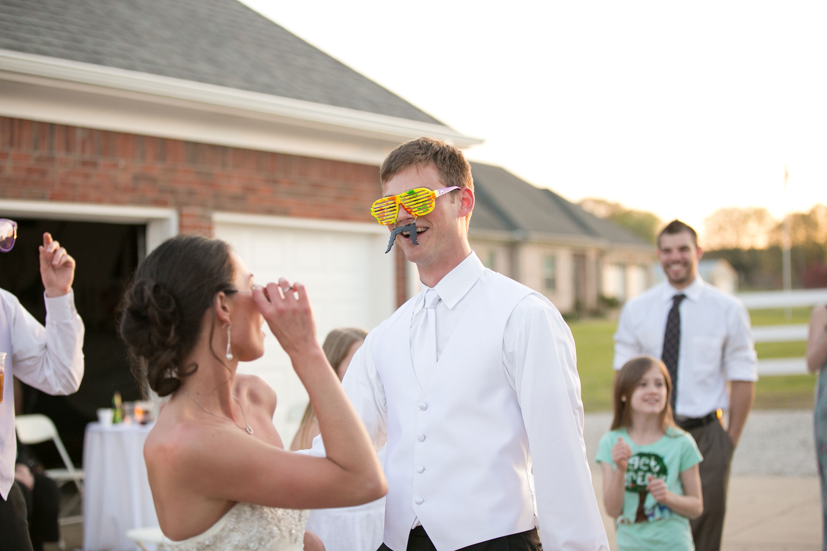 hilarious-wedding-props