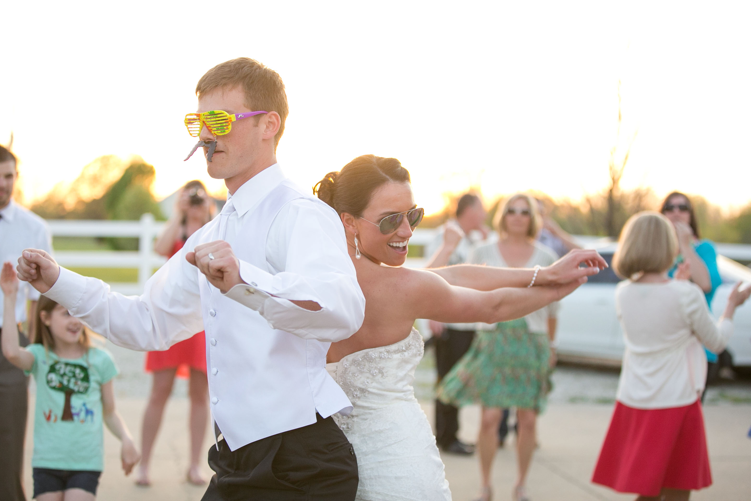 hilarious-wedding-props