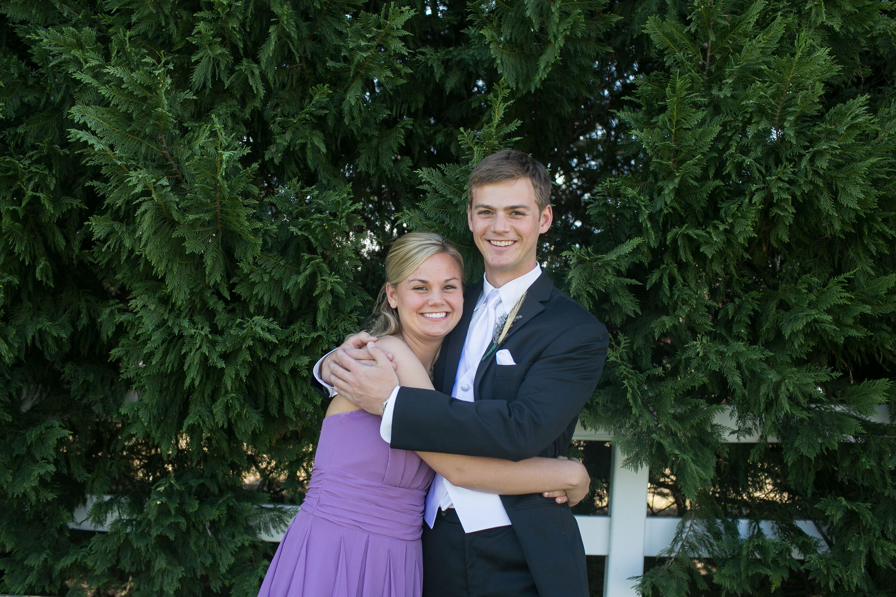 groom-with-sister