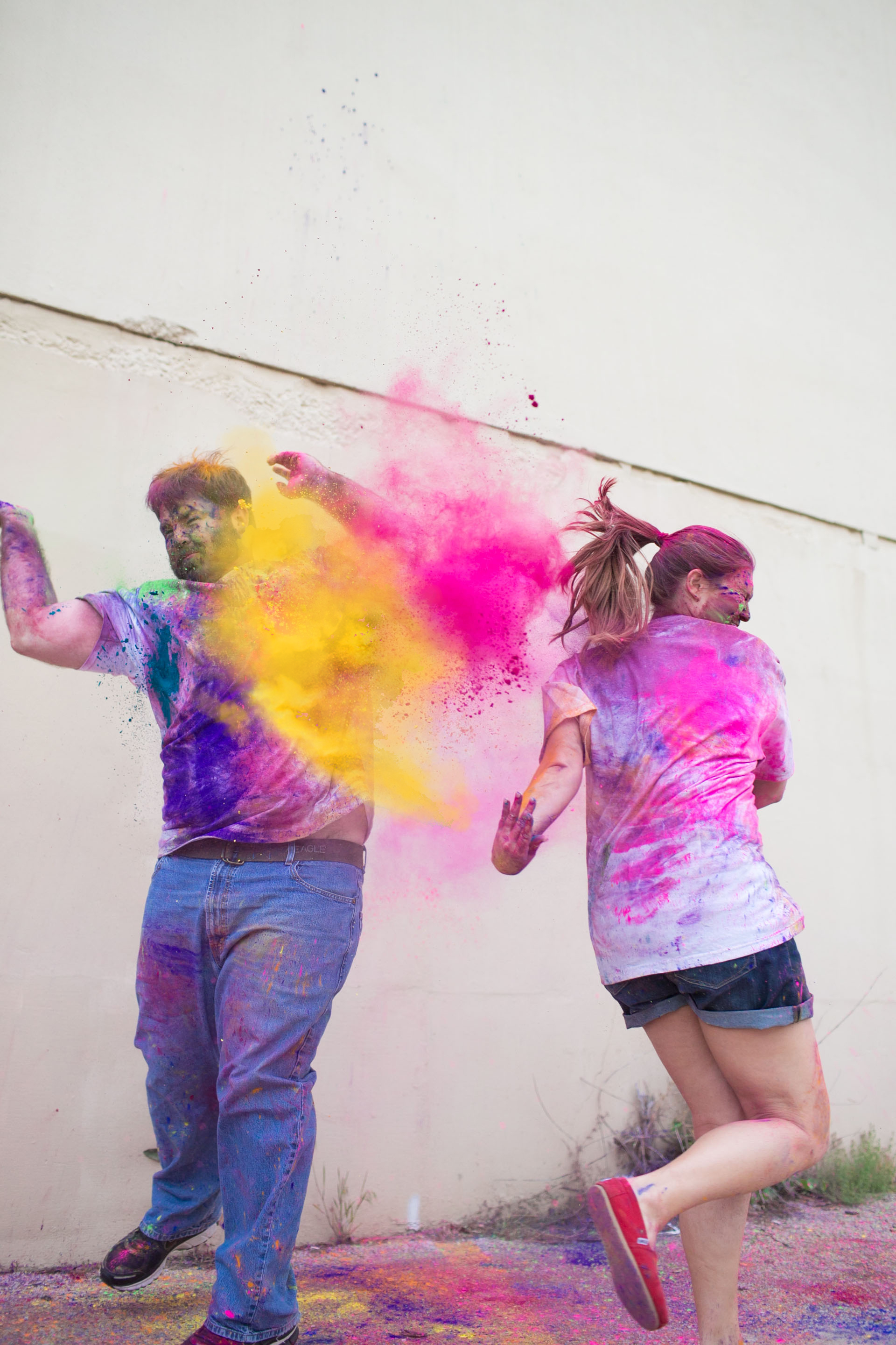 neon-colored-powder-session