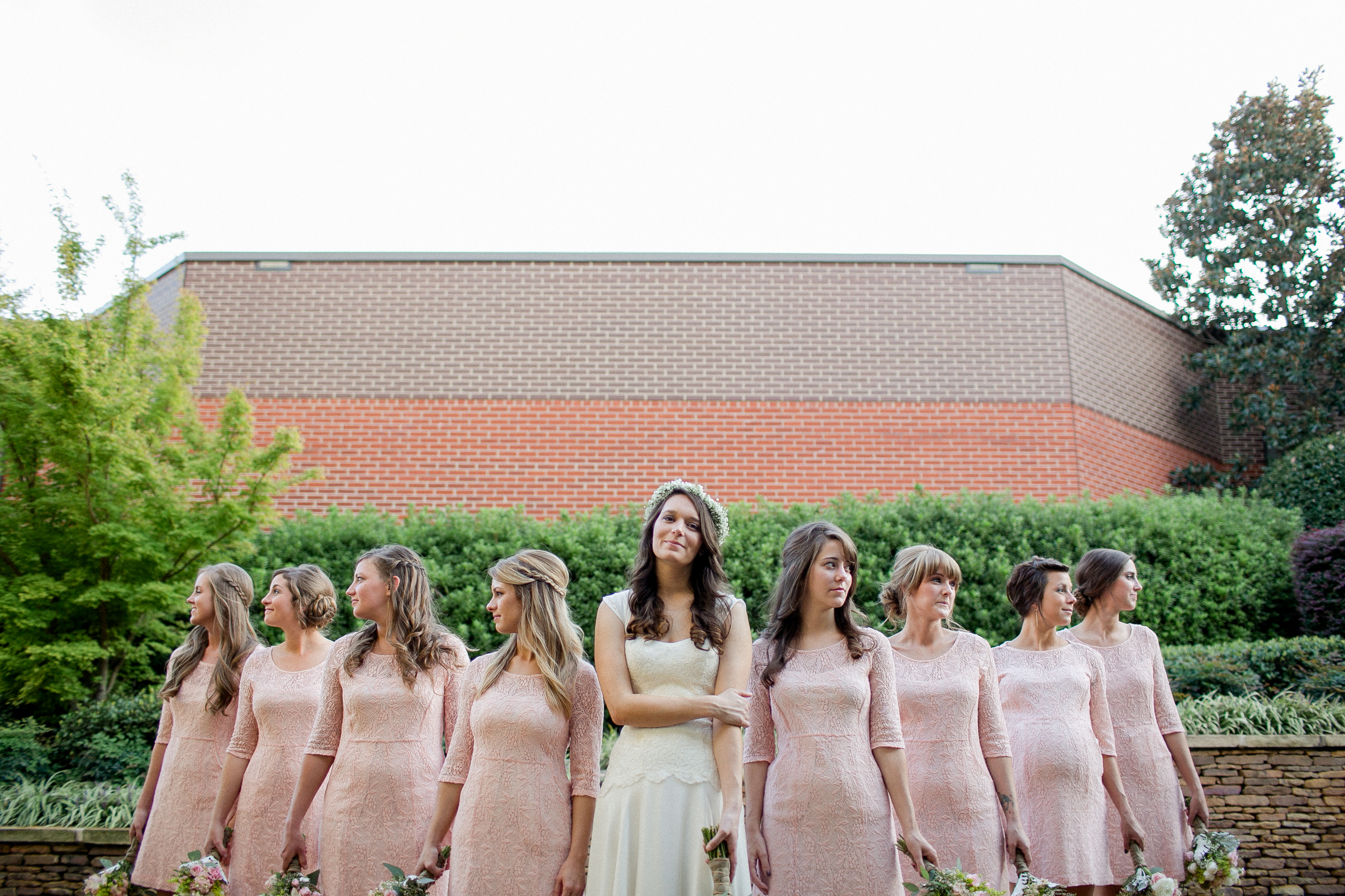bride-with-bridesmaids