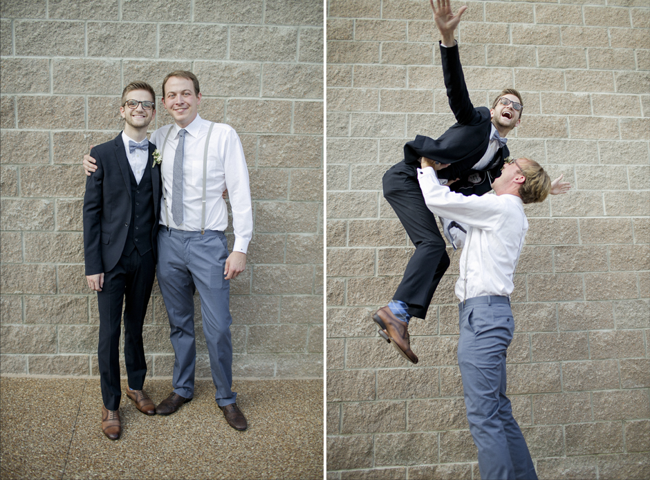 groom-with-groomsmen