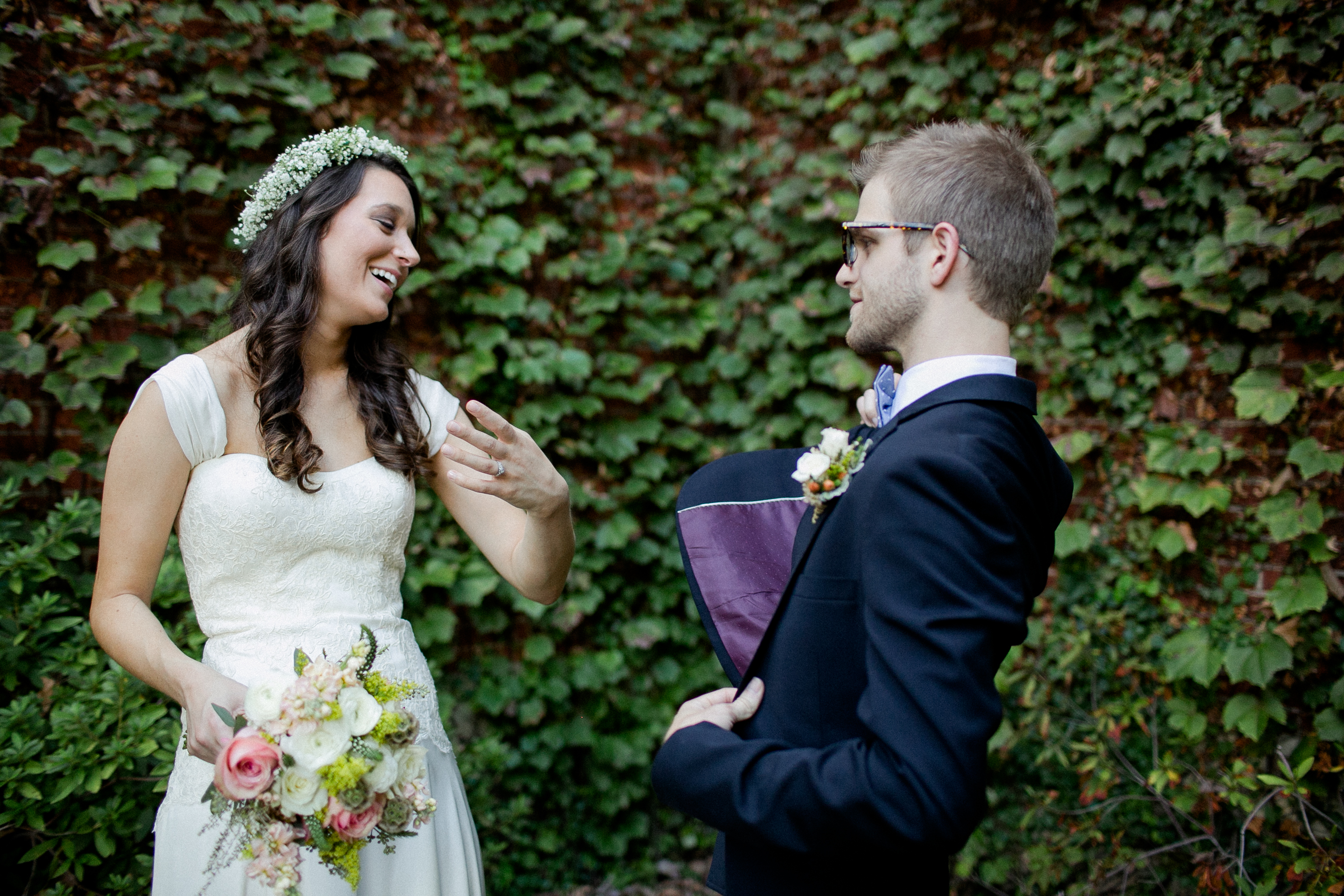 groom-fanning-bride