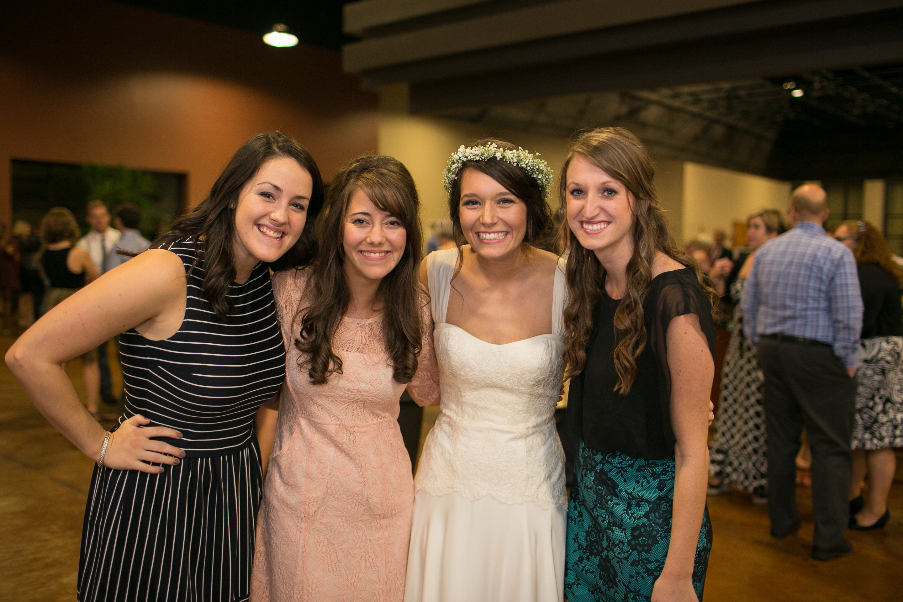 bride-with-girl-friends