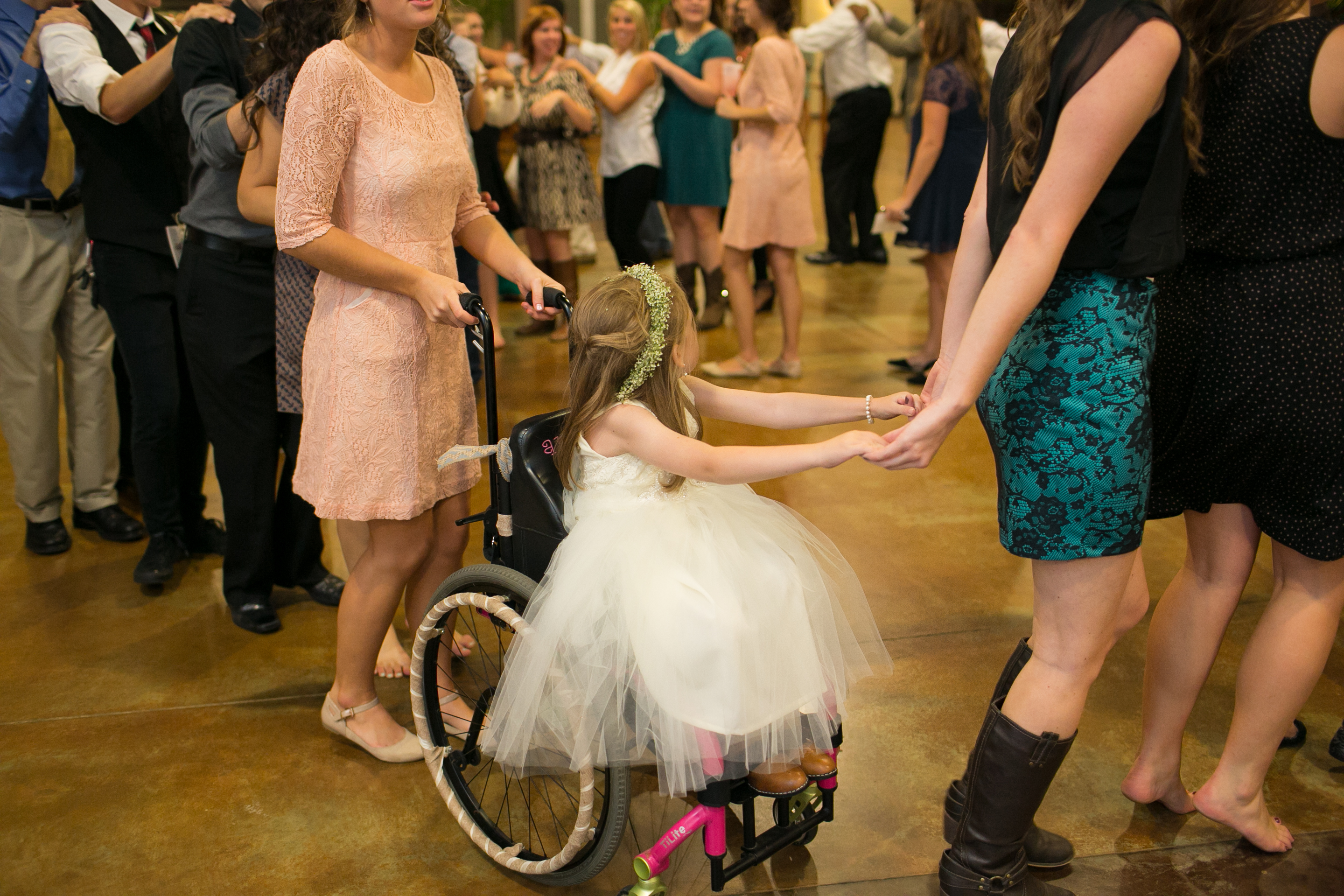 flower-girl-dancing