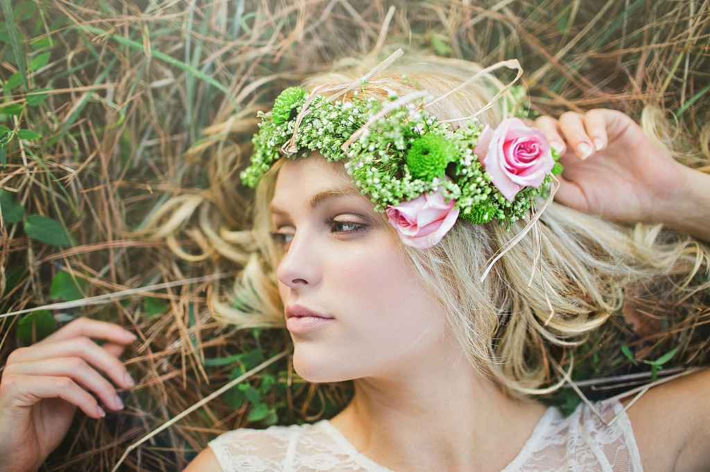 Rustic bride with flower crown