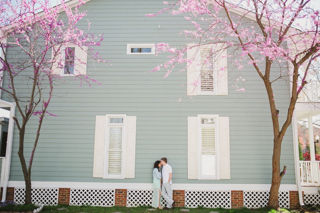 engagement photos, urban engagement photography, engagement photography, Tennessee, Tennessee wedding photographer, Tennessee wedding photography, wedding photography, casual engagement photos, intimate engagement photos, romantic engagement photos