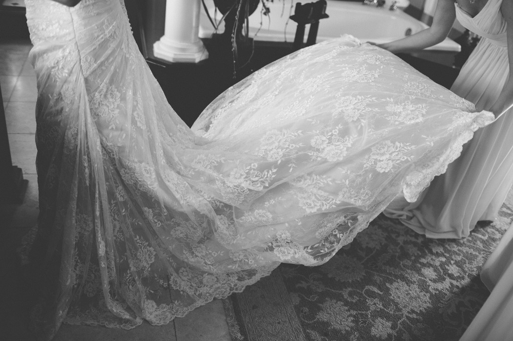 lace wedding dress