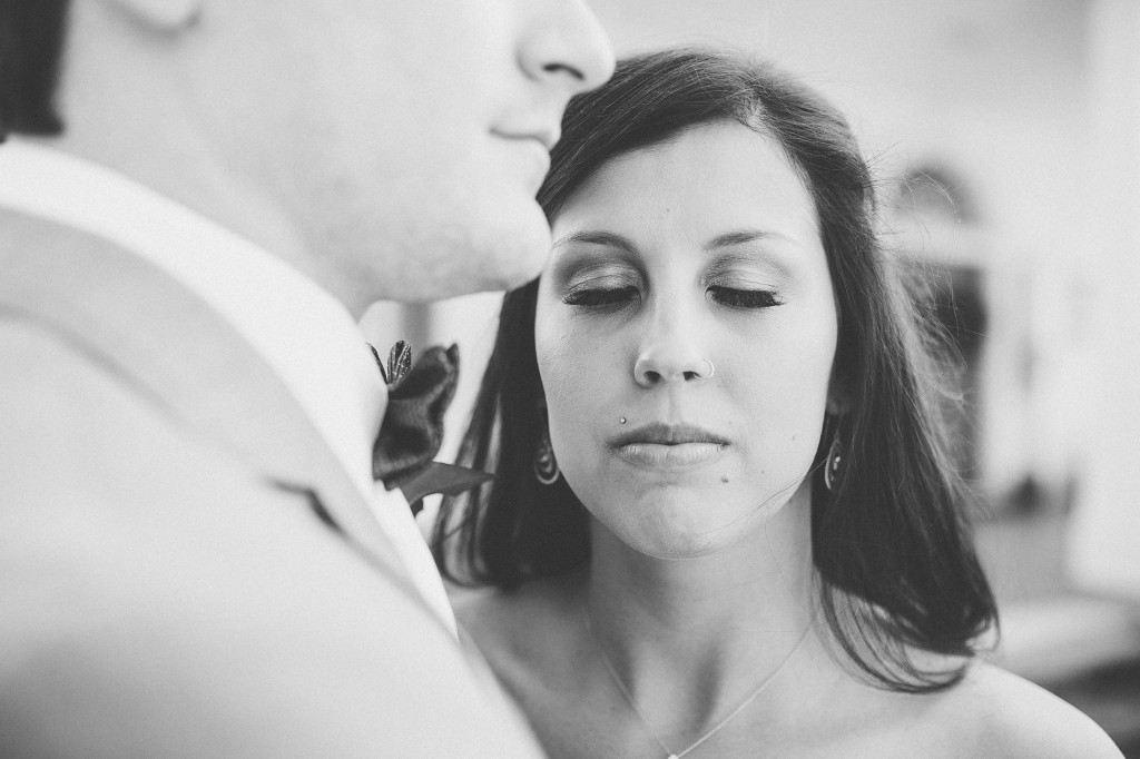 intimate wedding photography, nontraditional wedding photos