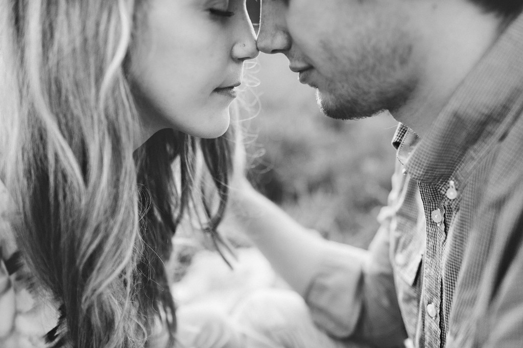 engagement photos in a field, rural engagement photos, rust engagement photos, Tennessee wedding photography, Kelly Ginn Photography,  romantic engagement photos, creative engagement photos, intimate engagement photos, candid engagement photos