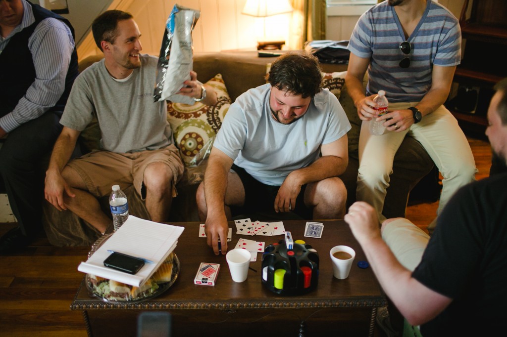 creative wedding photos, tennessee wedding photography, heartwood hall wedding, groomsmen getting ready