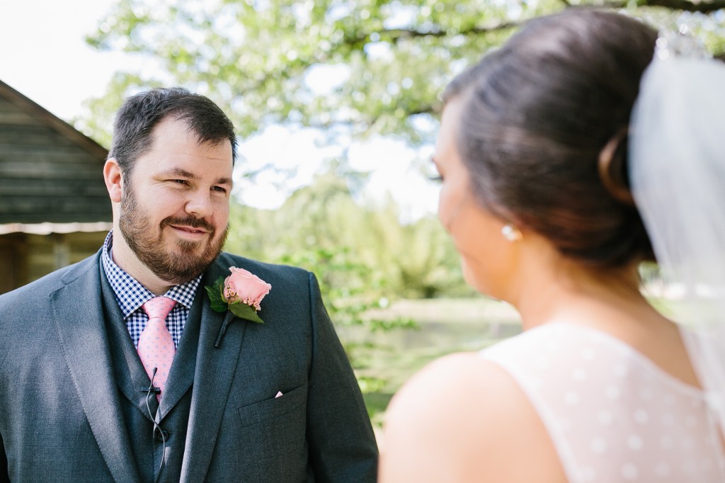 creative wedding photos, tennessee wedding photography, heartwood hall wedding, emotional first look