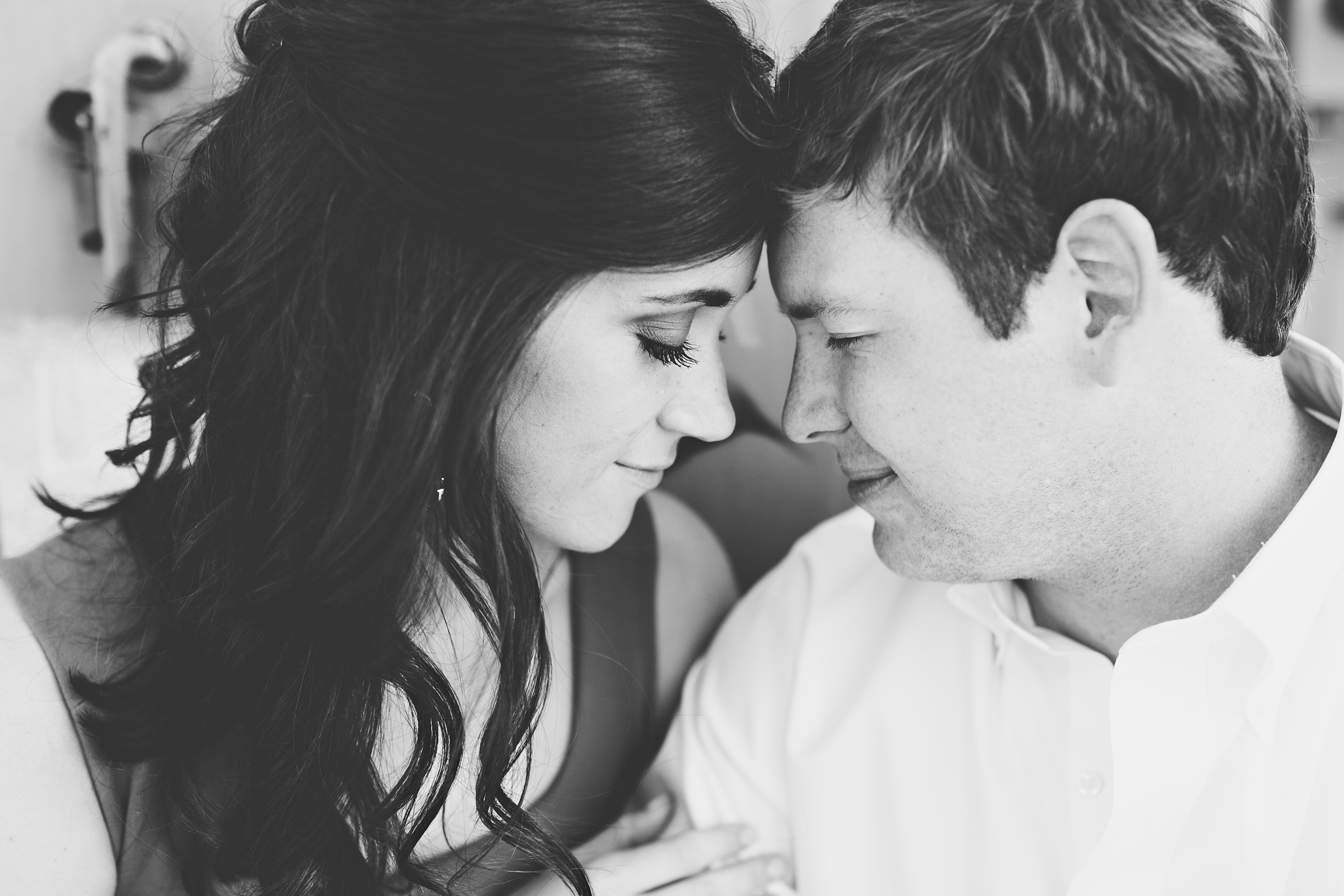 intimate creative engagement photos, lifestyle photographer, candid engagement photos, engagement photos
