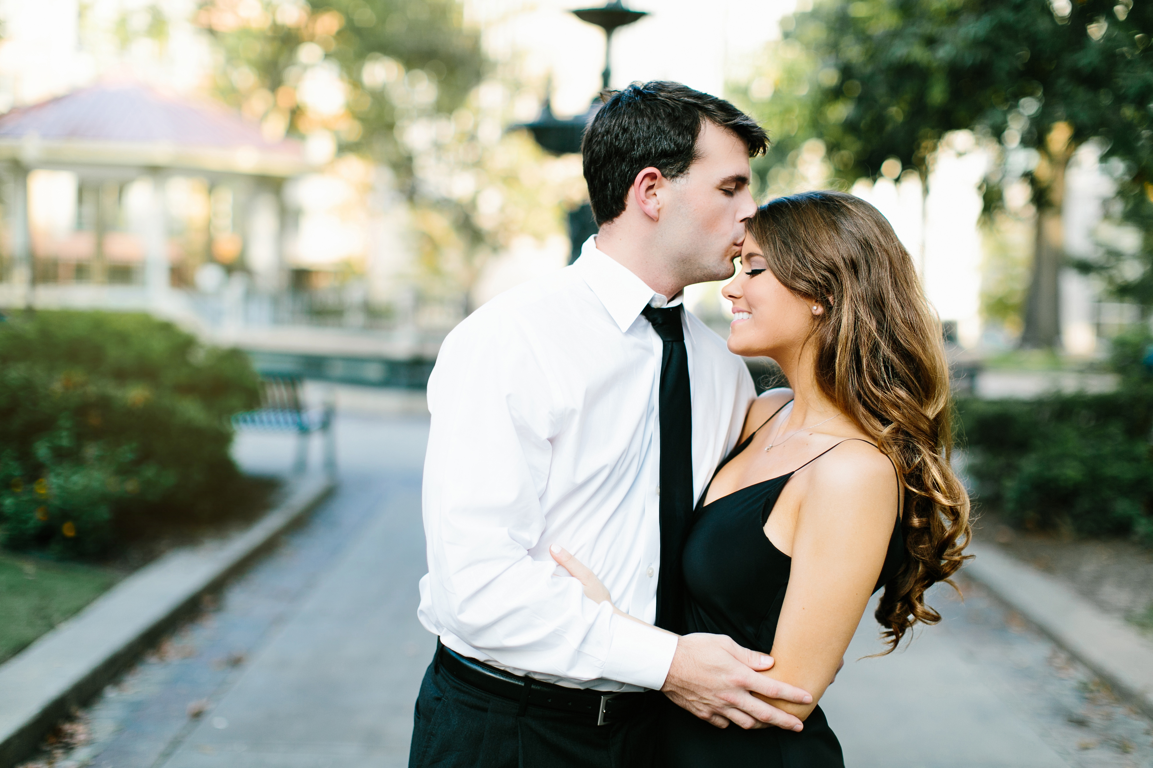 Urban engagements session. Downtown engagement session. Intimate wedding photos. Emotional raw engagement photos.