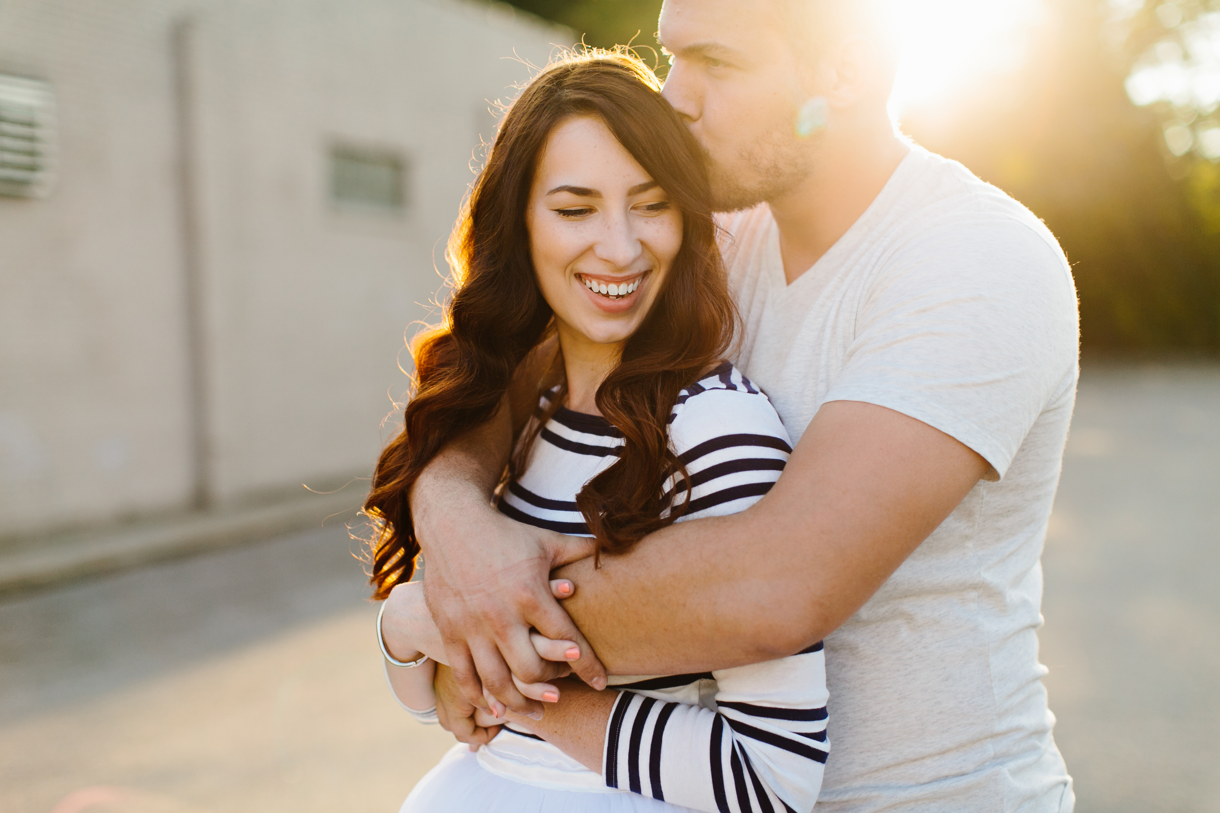 creative engagement photos. Urban engagement session, midtown engagement session. Journalistic wedding photographer. Tulle skirt