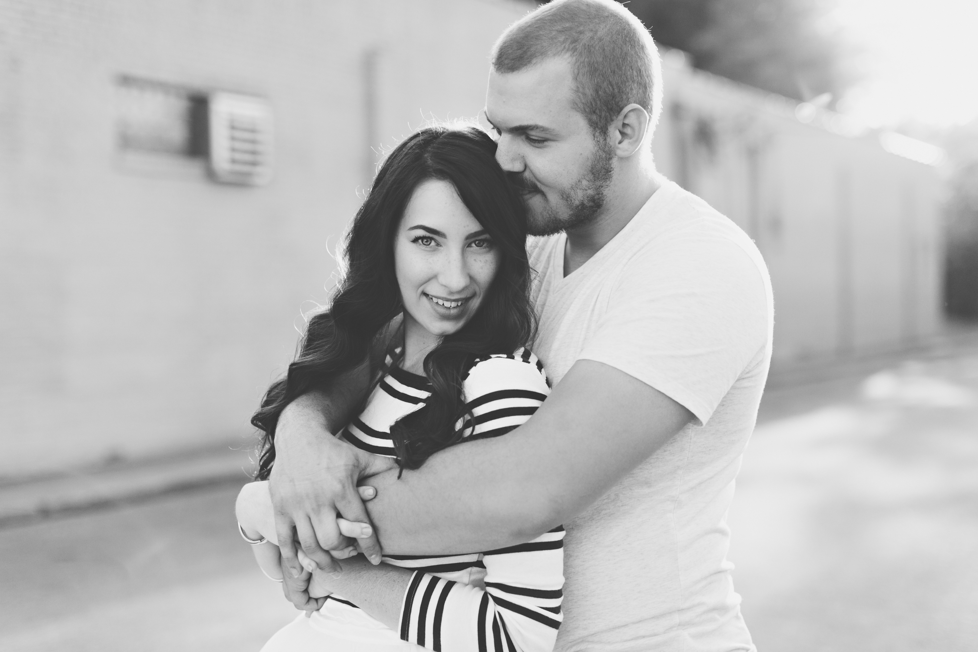 creative engagement photos. Urban engagement session, midtown engagement session. Journalistic wedding photographer. Tulle skirt