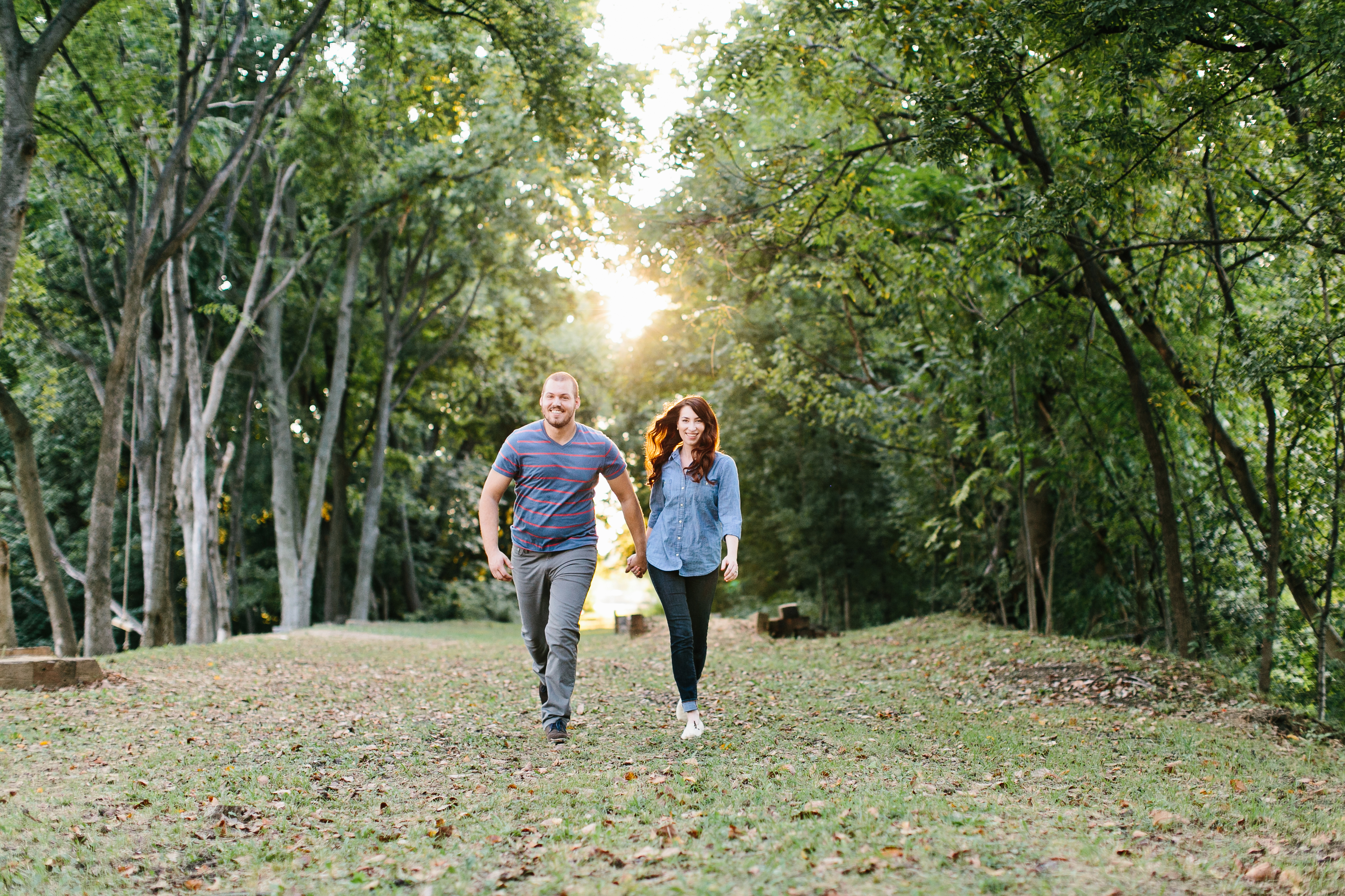 creative engagement photos. Urban engagement session, midtown engagement session. Journalistic wedding photographer.