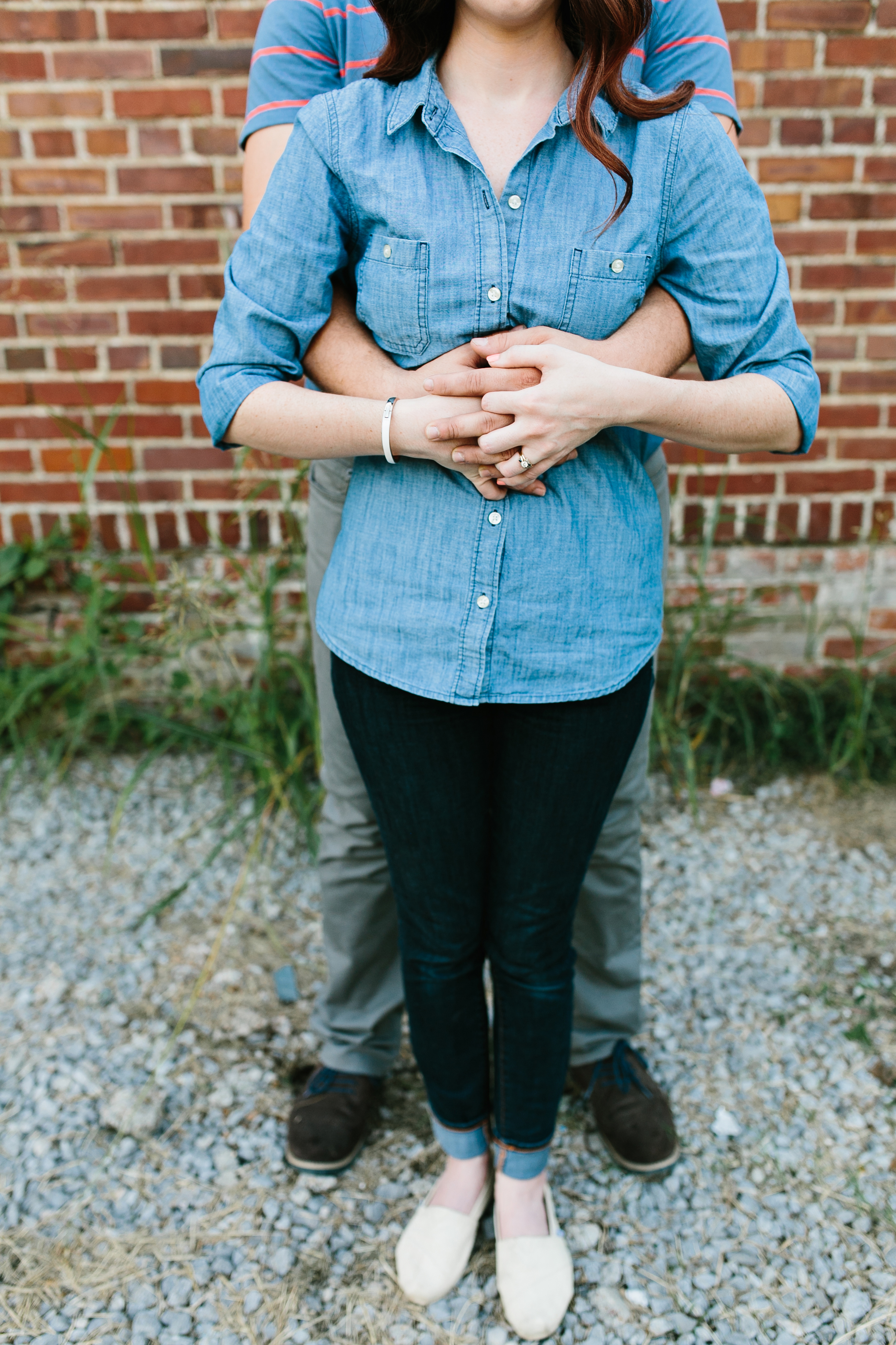 creative engagement photos. Urban engagement session, midtown engagement session. Journalistic wedding photographer.