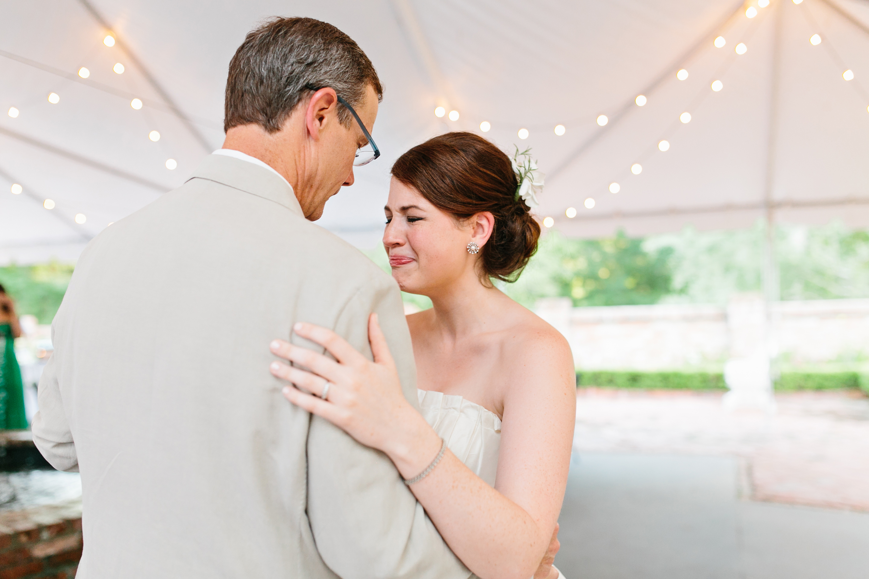 Dunleith Historic Inn Wedding. Creative wedding photographer, journalistic wedding photographer