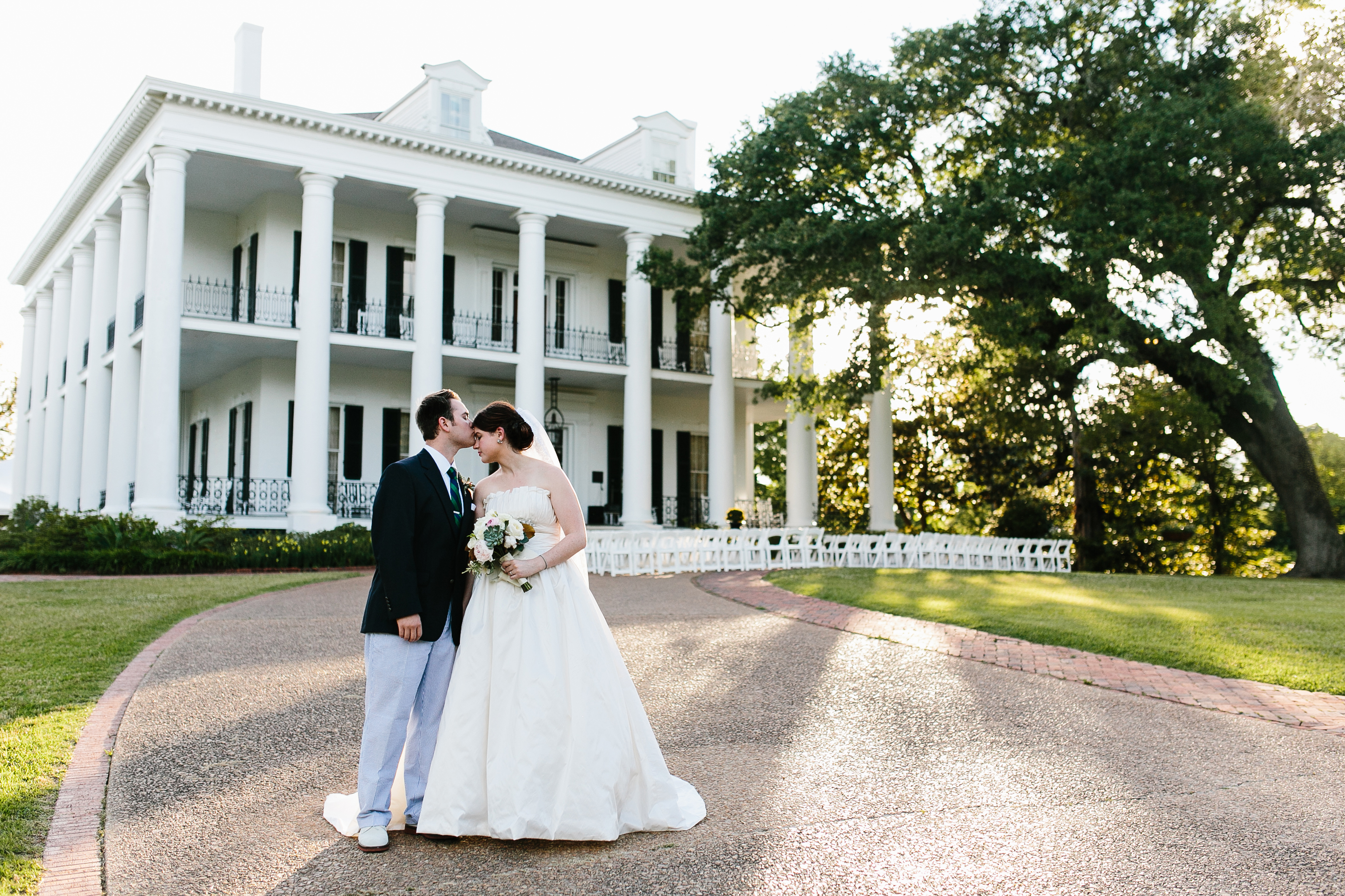 creative bride and groom portraits. Natchez Mississippi wedding photographer