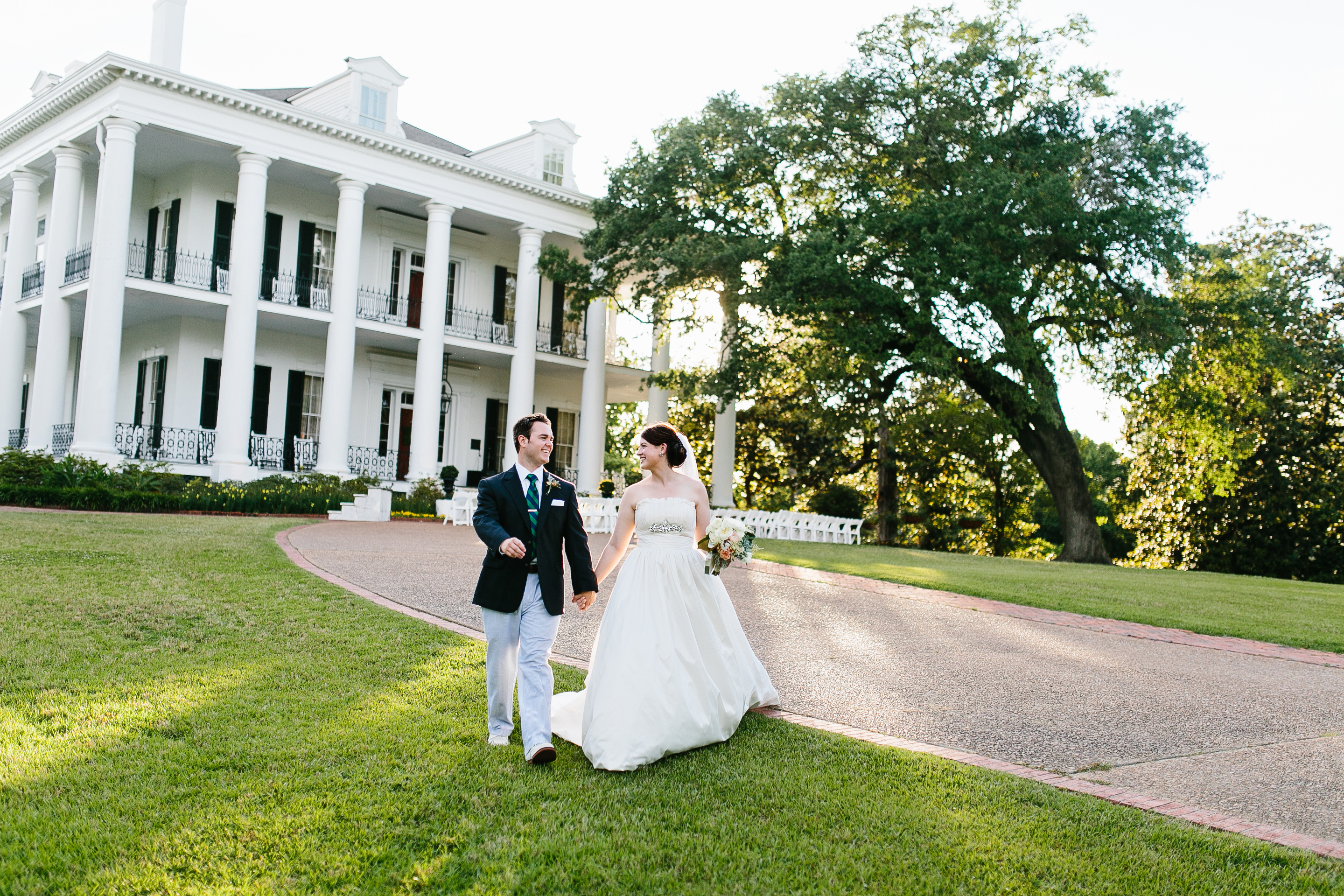 creative bride and groom portraits. Natchez Mississippi wedding photographer