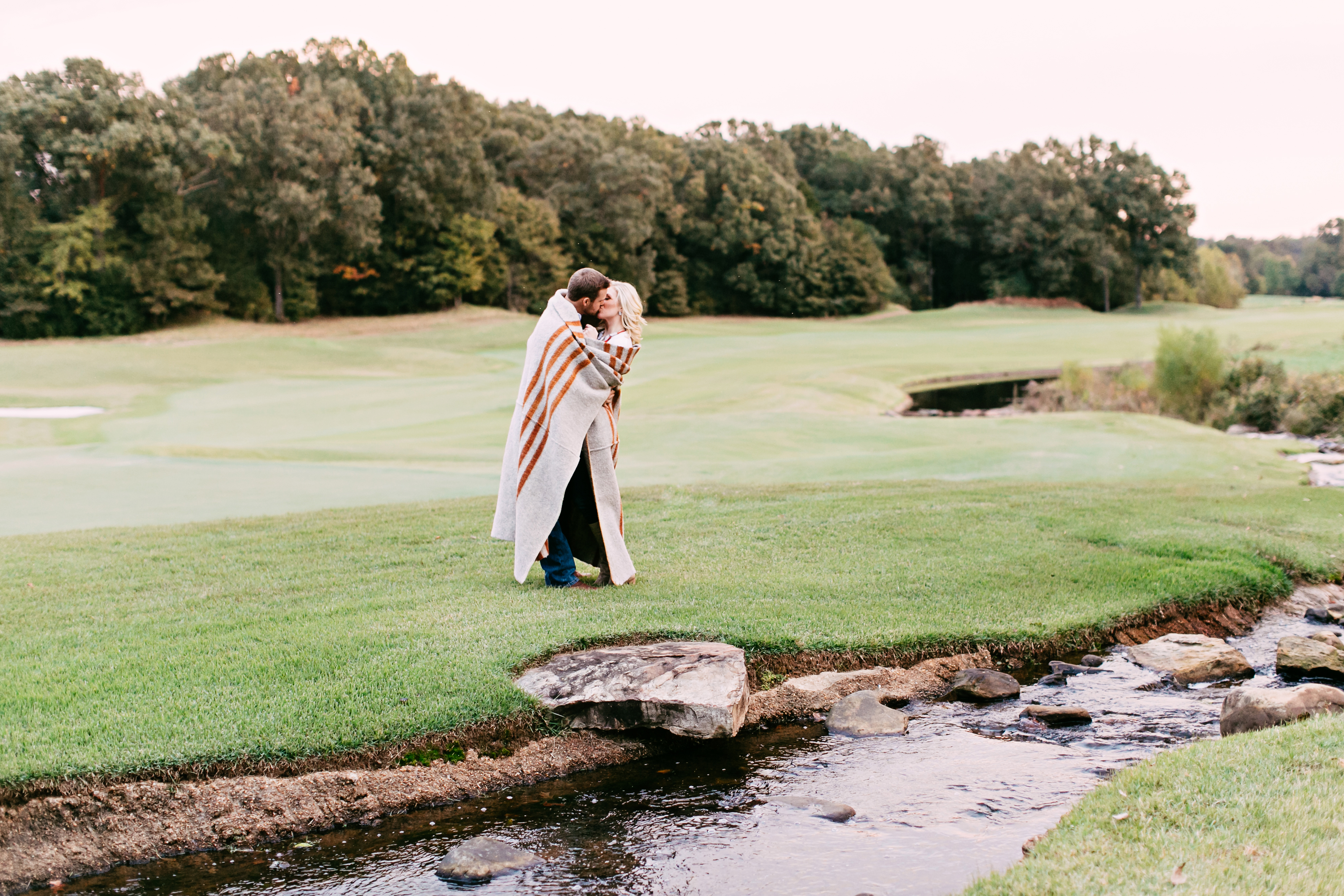 what to wear for engagement pictures