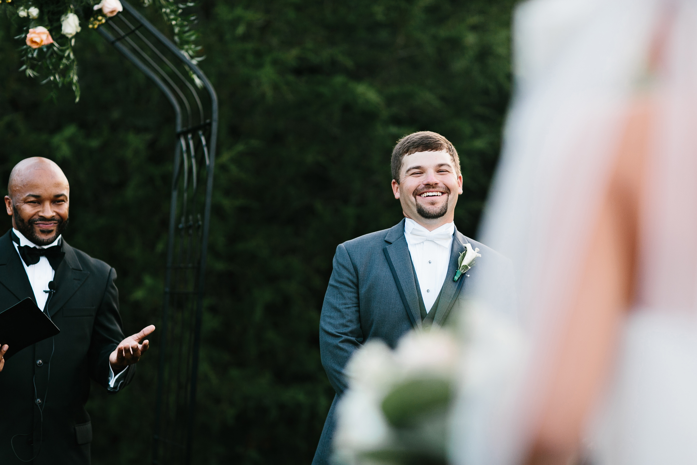 outdoor wedding ceremony. tennessee wedding. creative wedding photographer