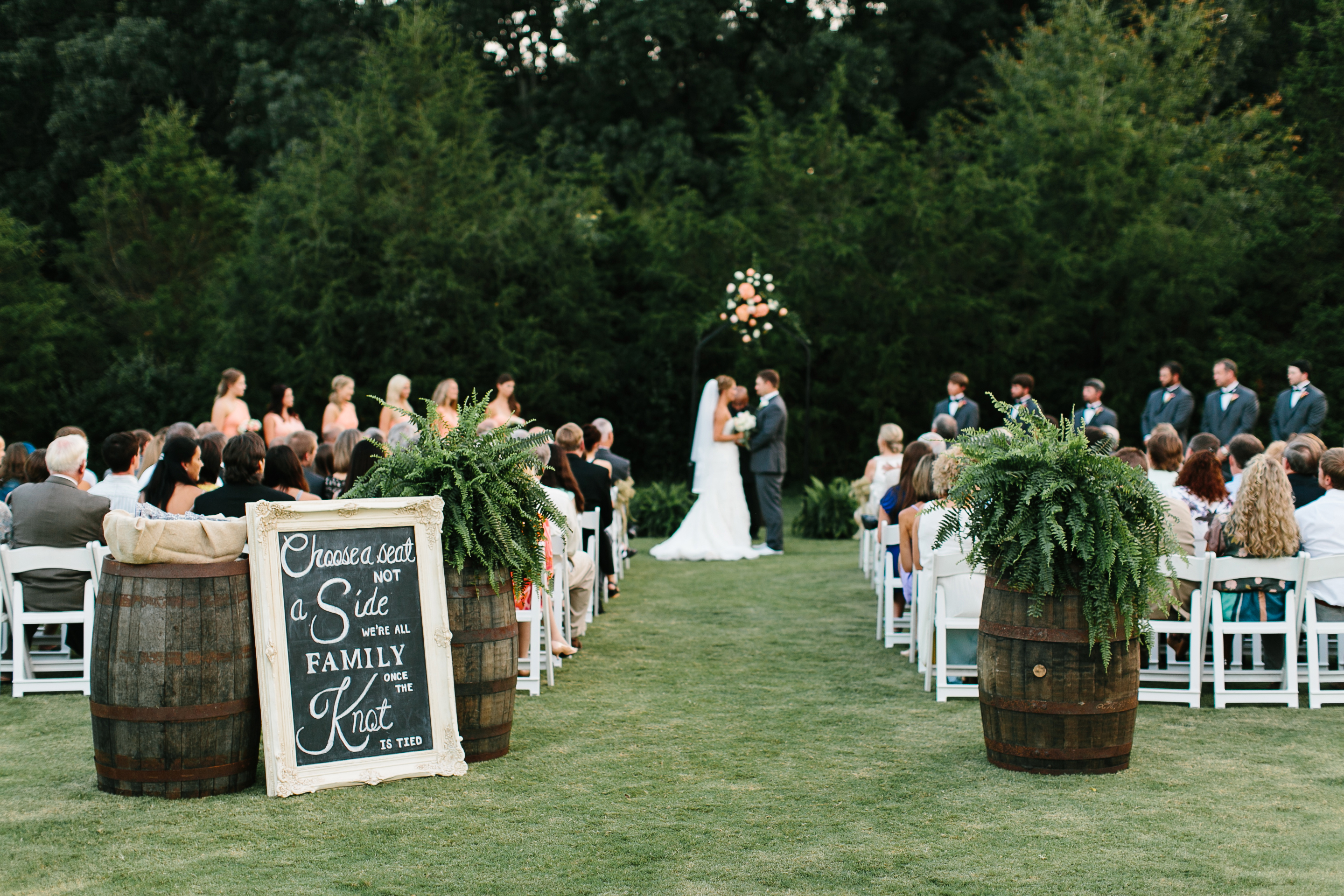 outdoor wedding ceremony. tennessee wedding. creative wedding photographer