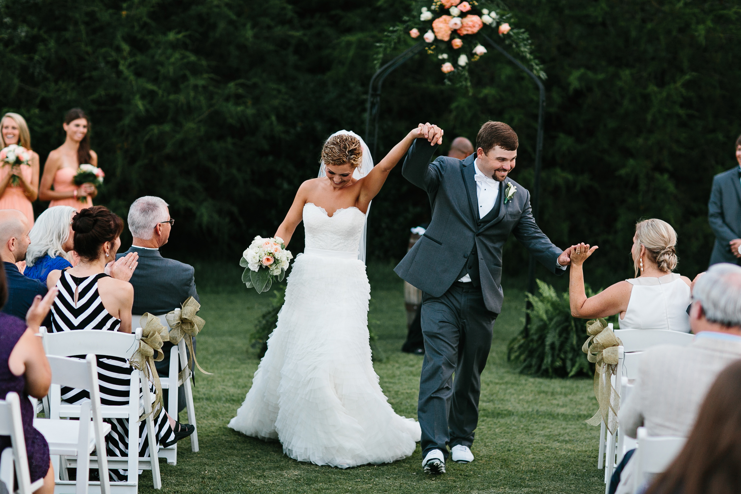 outdoor wedding ceremony. tennessee wedding. creative wedding photographer