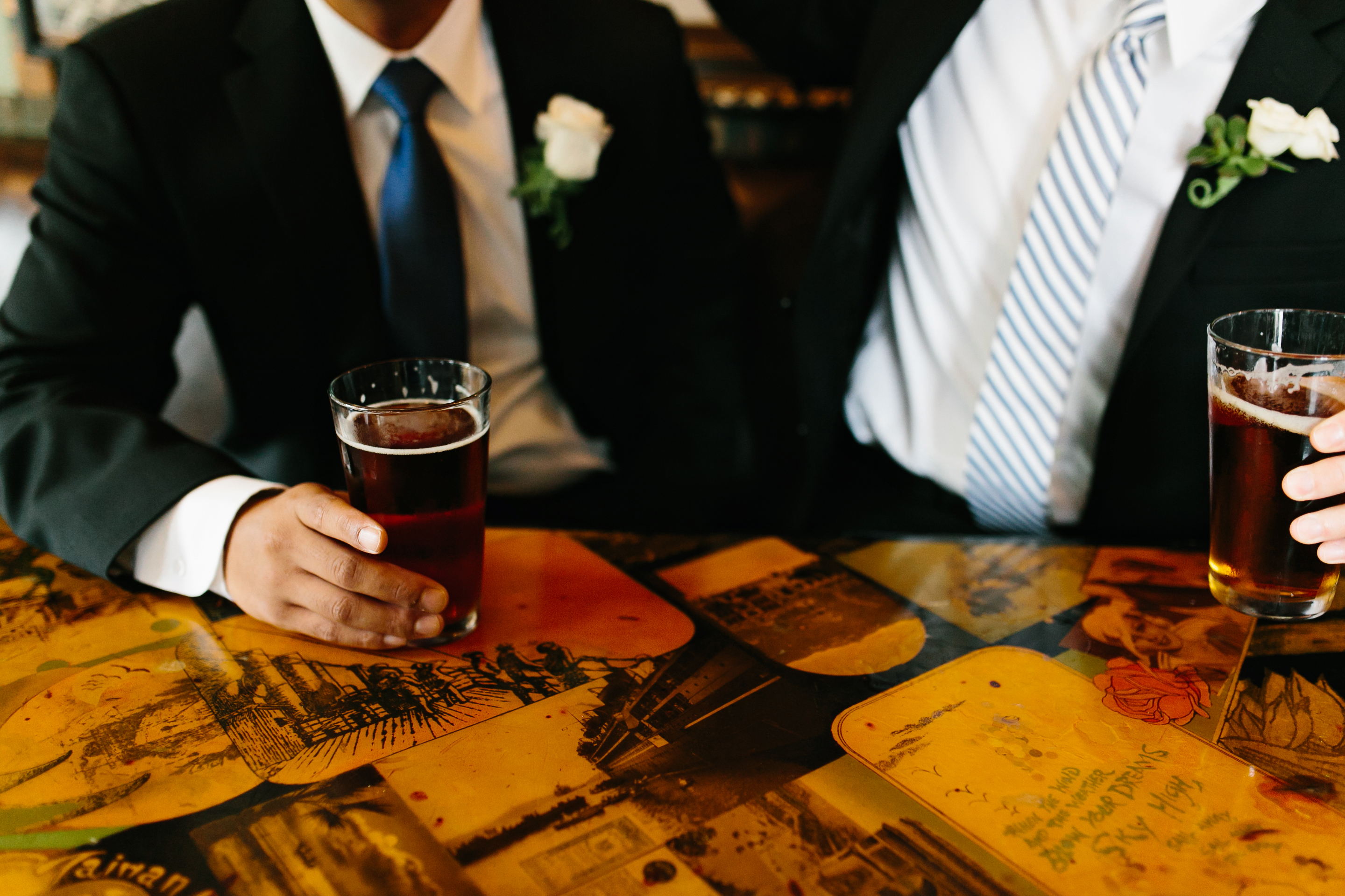 vesuvio bar wedding san francisco. san francisco bar wedding. wedding in a bar. San francisco wedding photographer