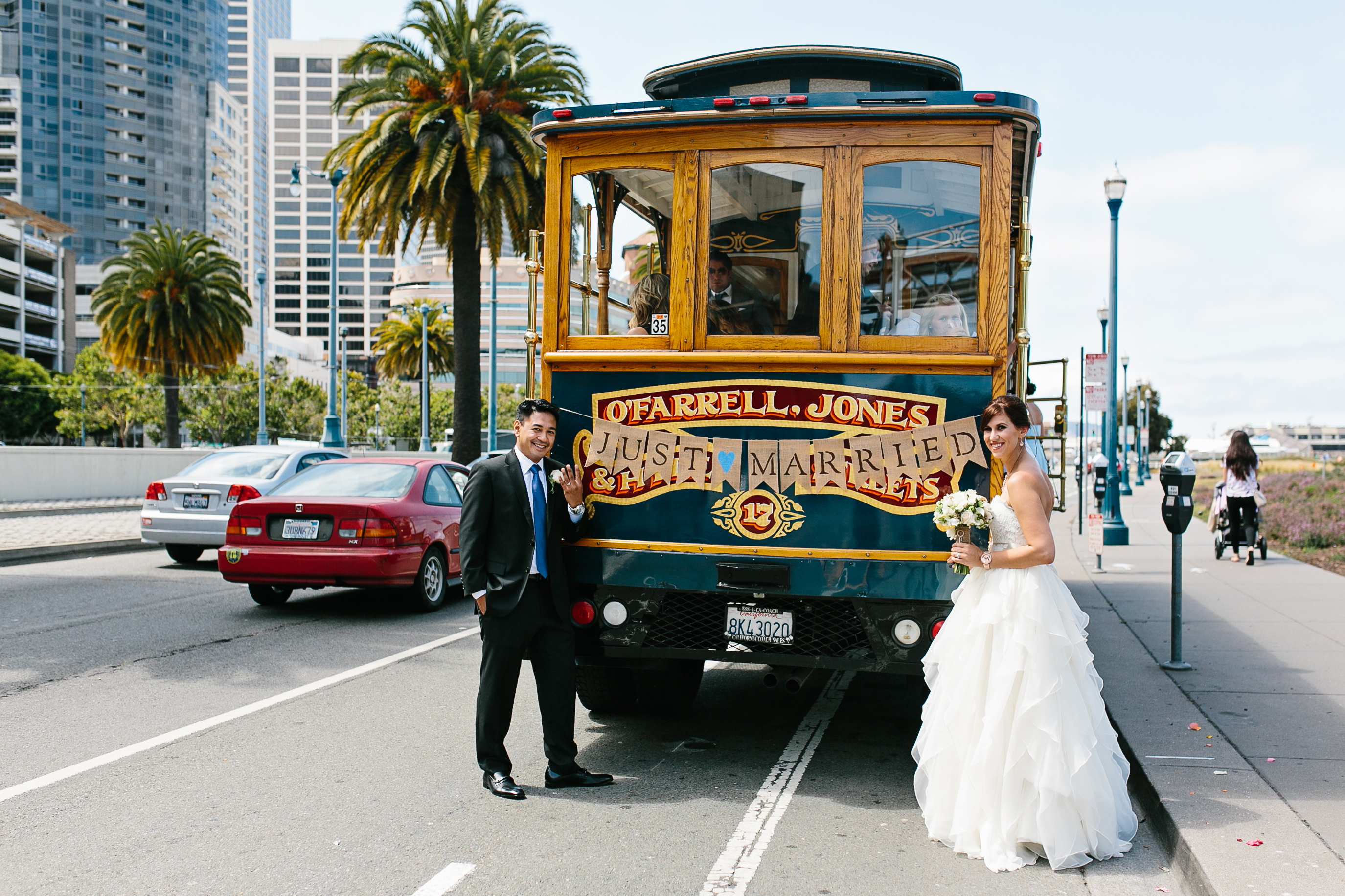 cable car San Francisco. Cable Car wedding reception. San Francisco wedding photographer