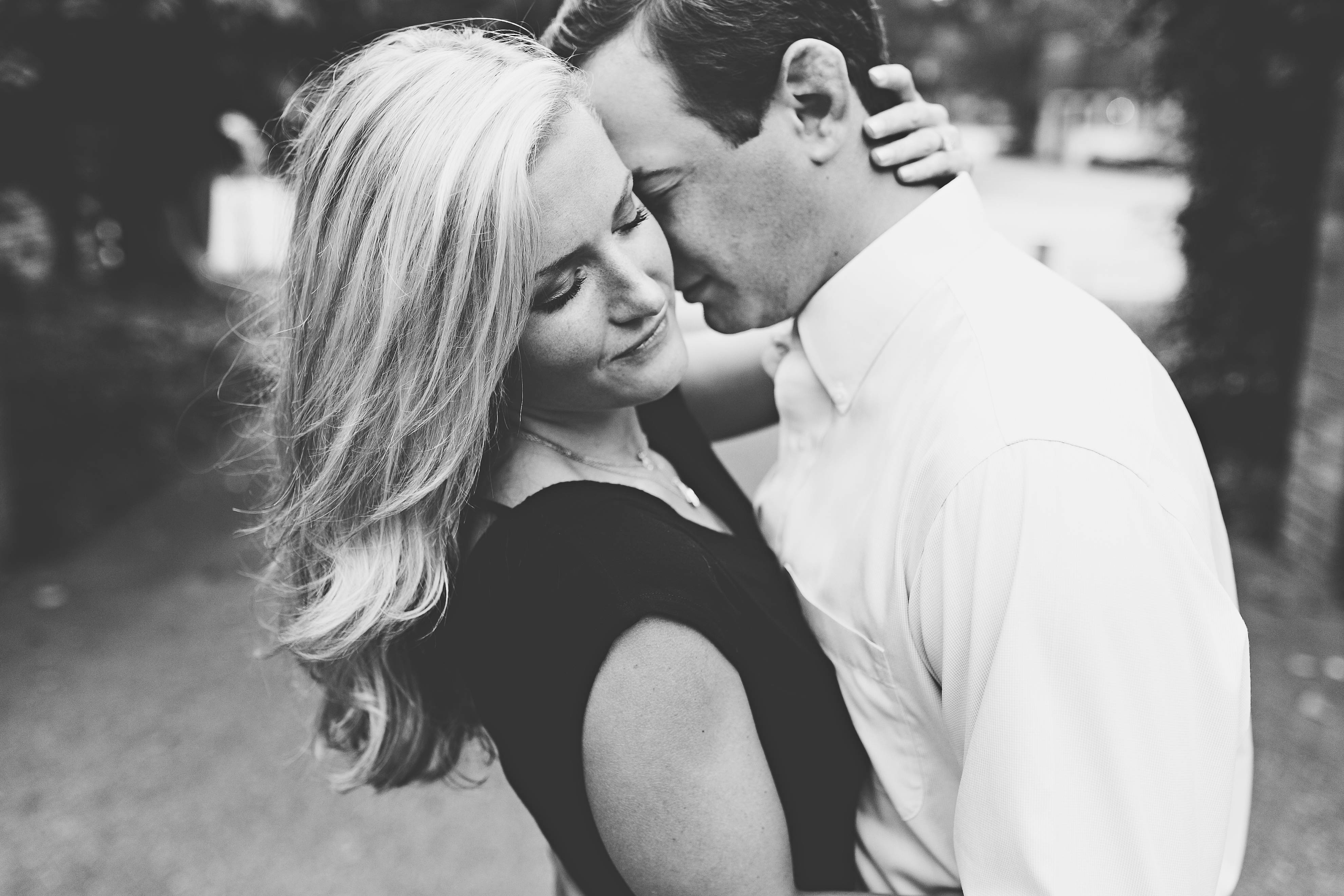 creative wedding photographer. intimate wedding photos. creative engagement photos. candid wedding photography