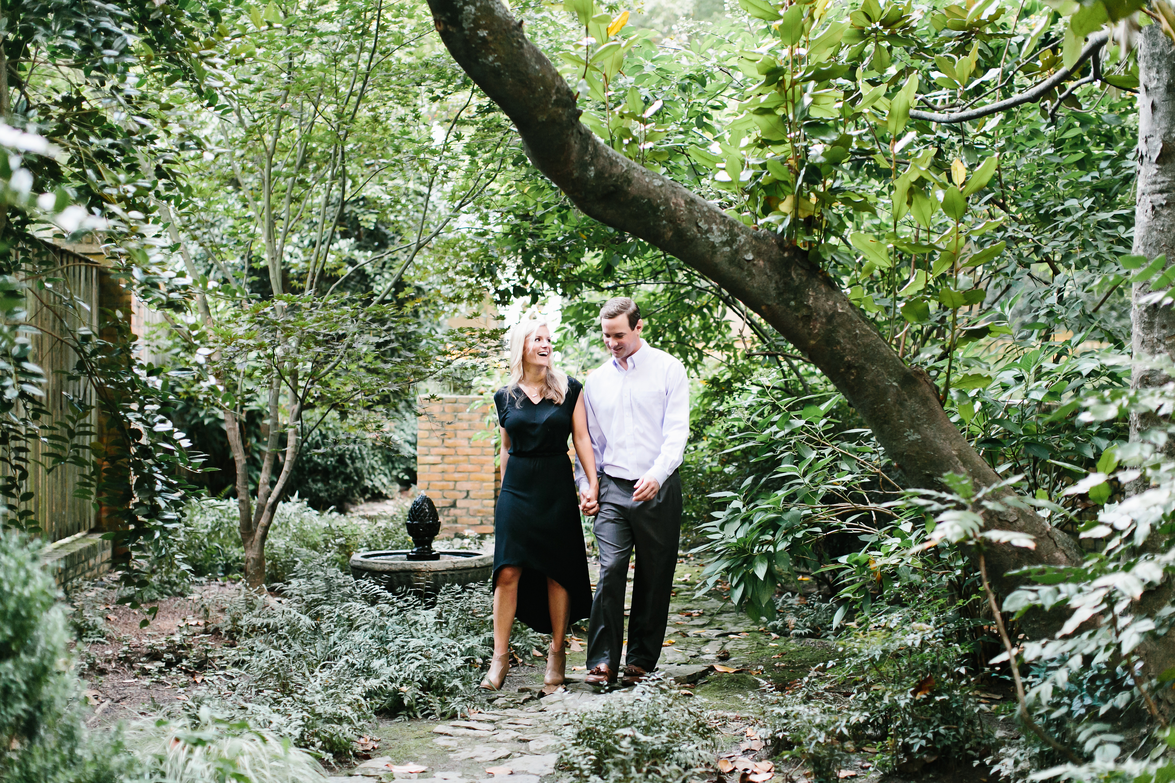 creative wedding photographer. intimate wedding photos. creative engagement photos. candid wedding photography