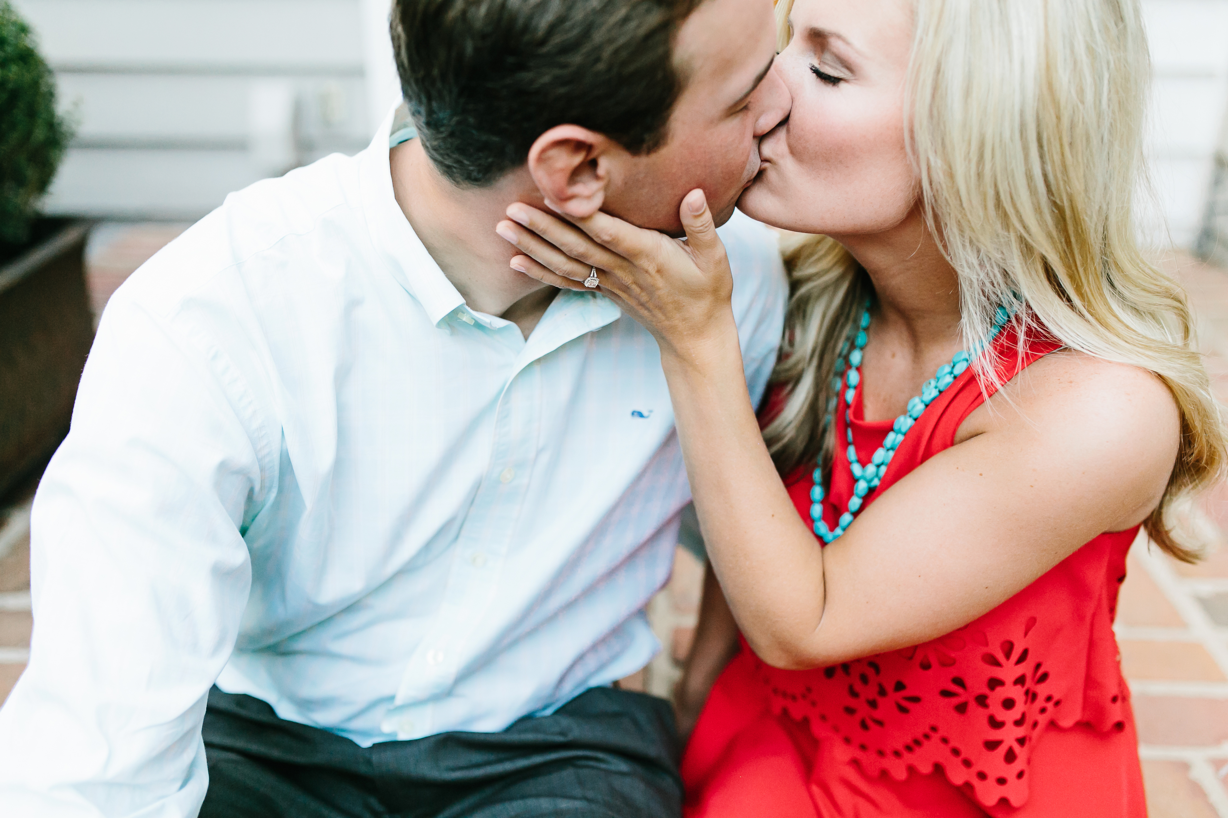 creative wedding photographer. intimate wedding photos. creative engagement photos. candid wedding photography