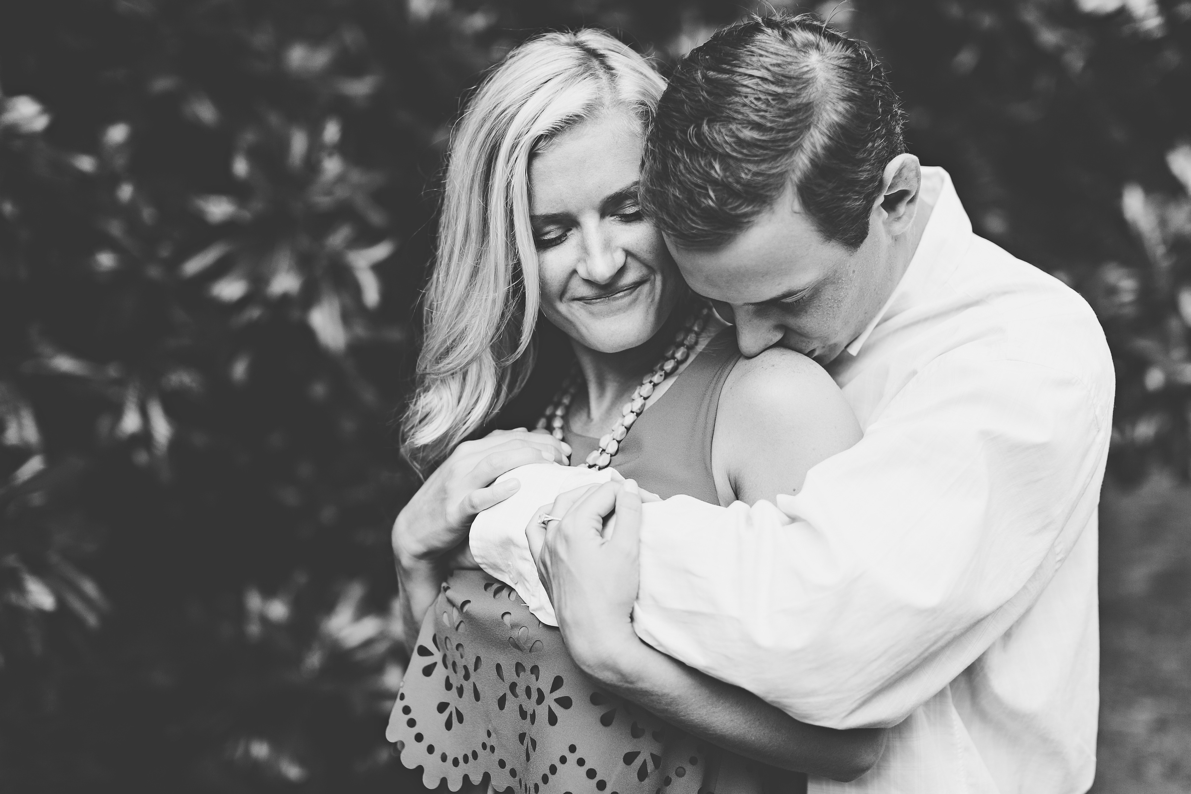 creative wedding photographer. intimate wedding photos. creative engagement photos. candid wedding photography