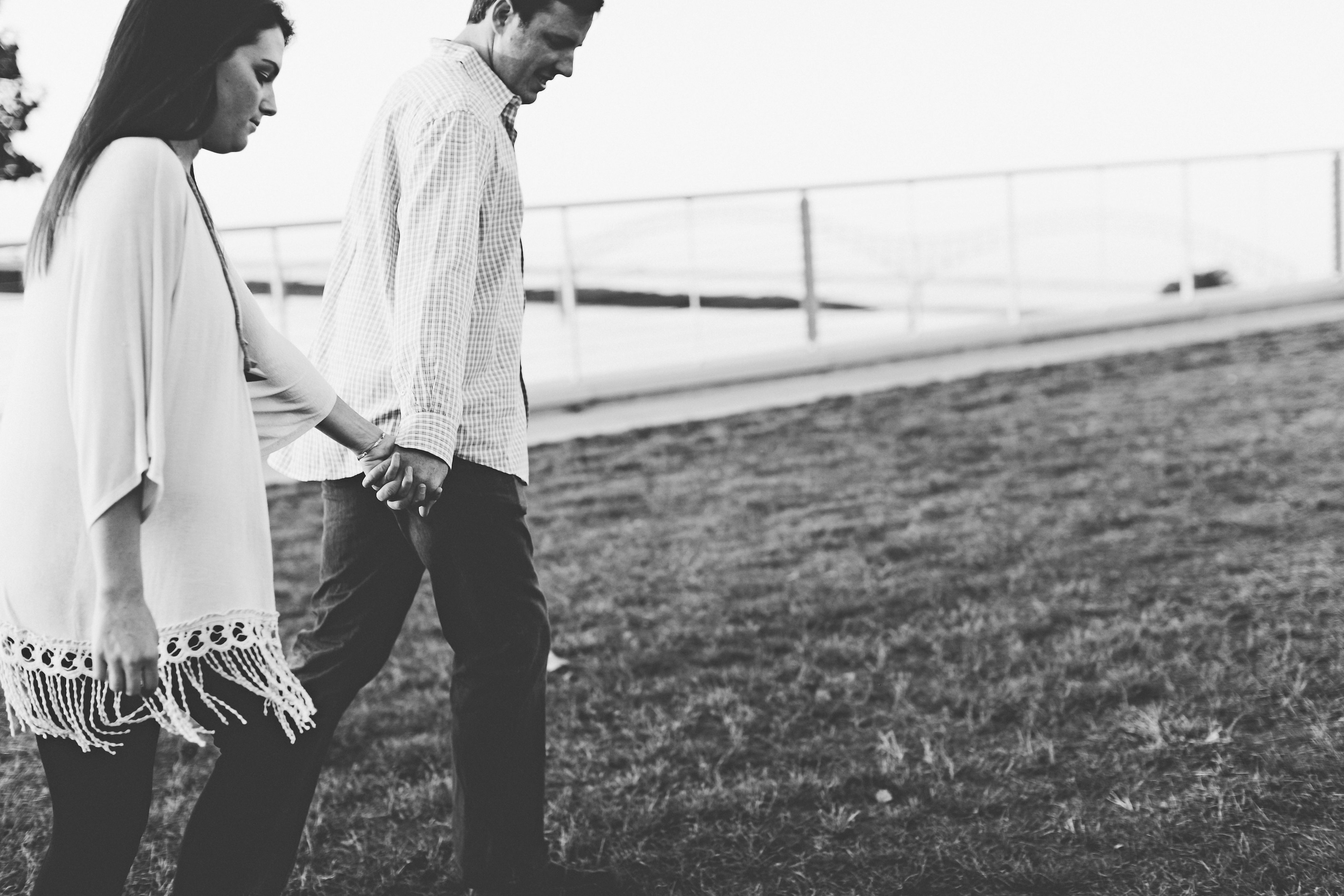 downtown engagement photos. urban engagement photos. tennessee engagement photos.