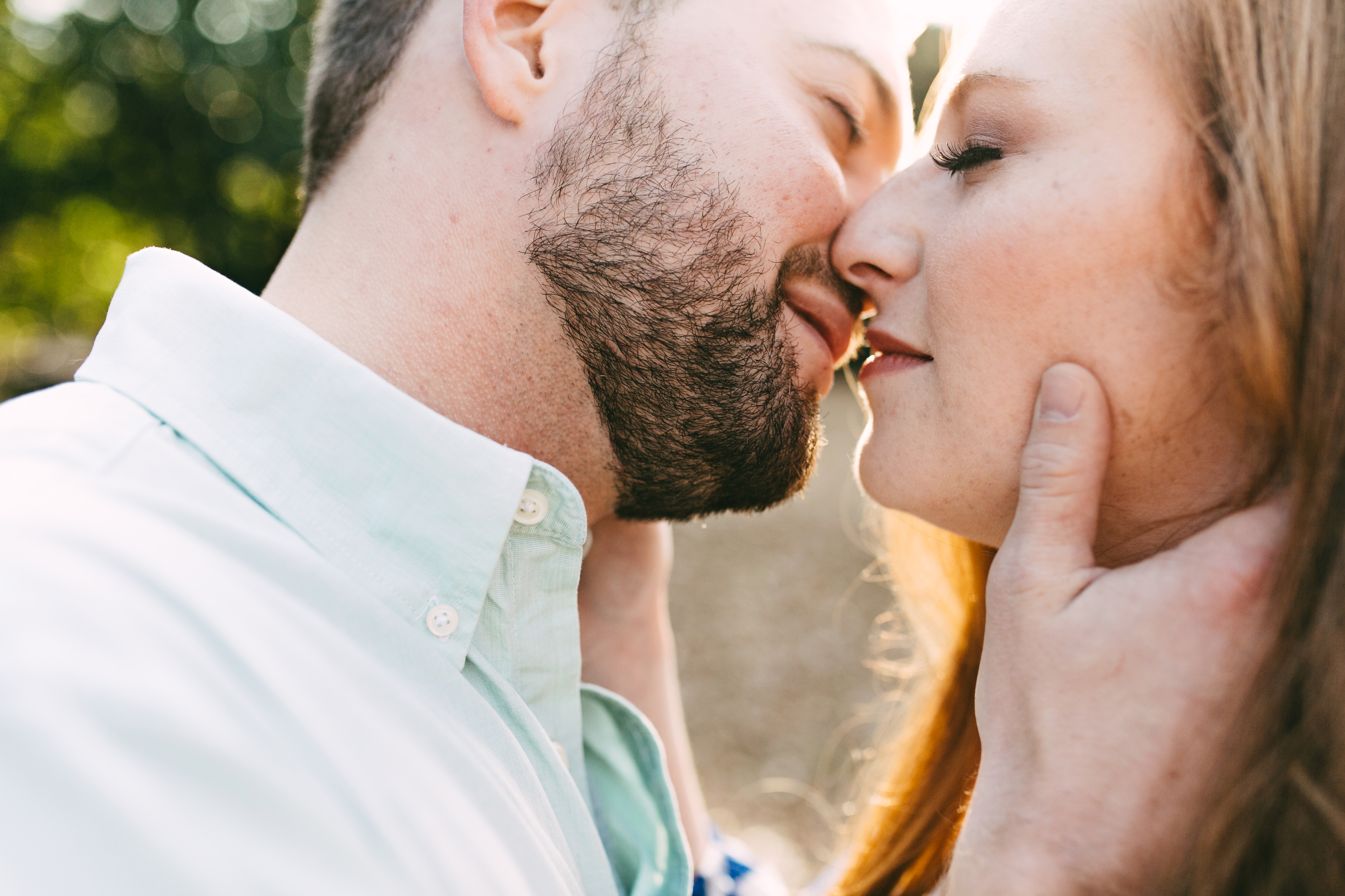 urban engagement session. downtown engagement session. creative engagement photos. non-traditionall engagement photos