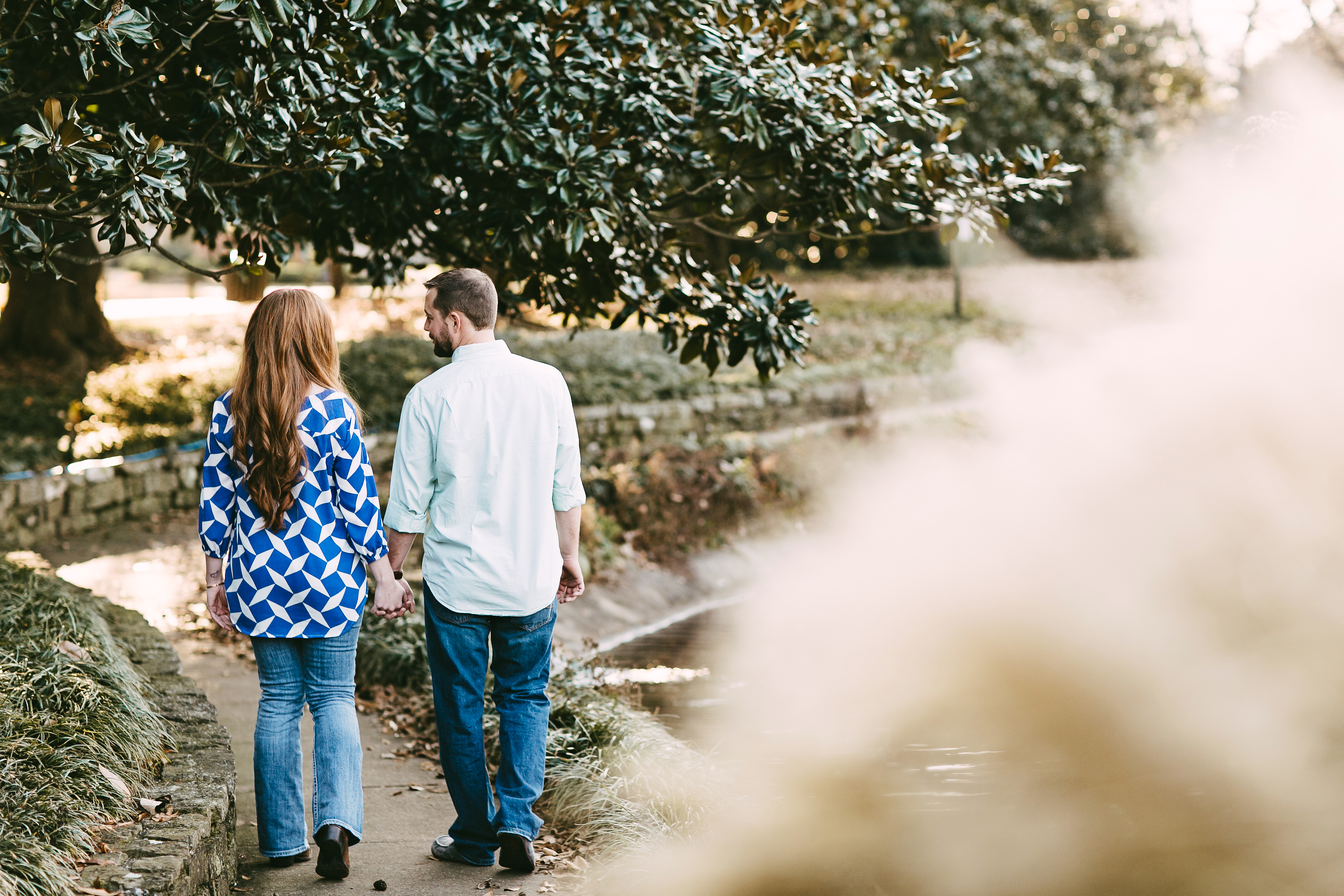 urban engagement session. downtown engagement session. creative engagement photos. non-traditionall engagement photos