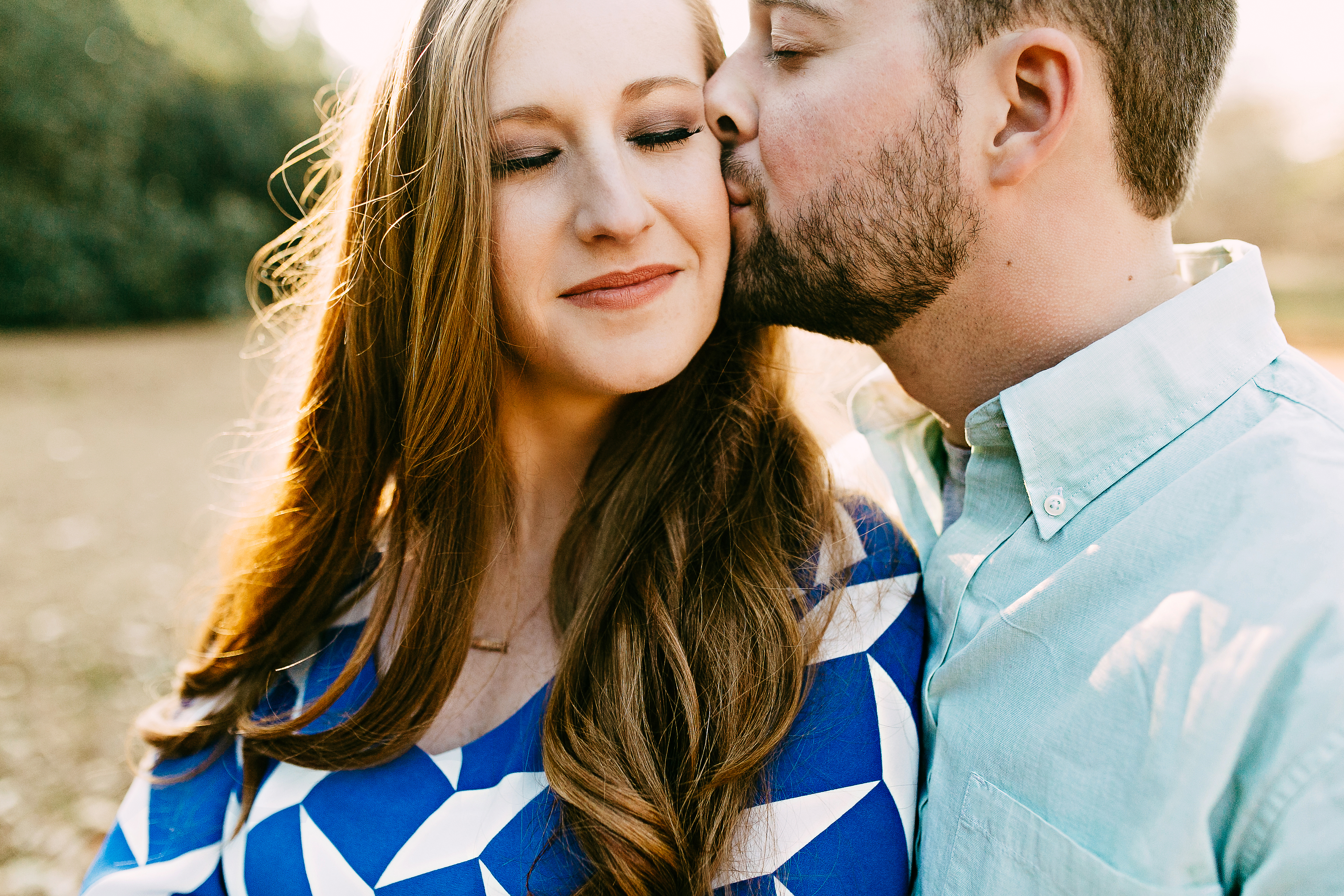 urban engagement session. downtown engagement session. creative engagement photos. non-traditionall engagement photos