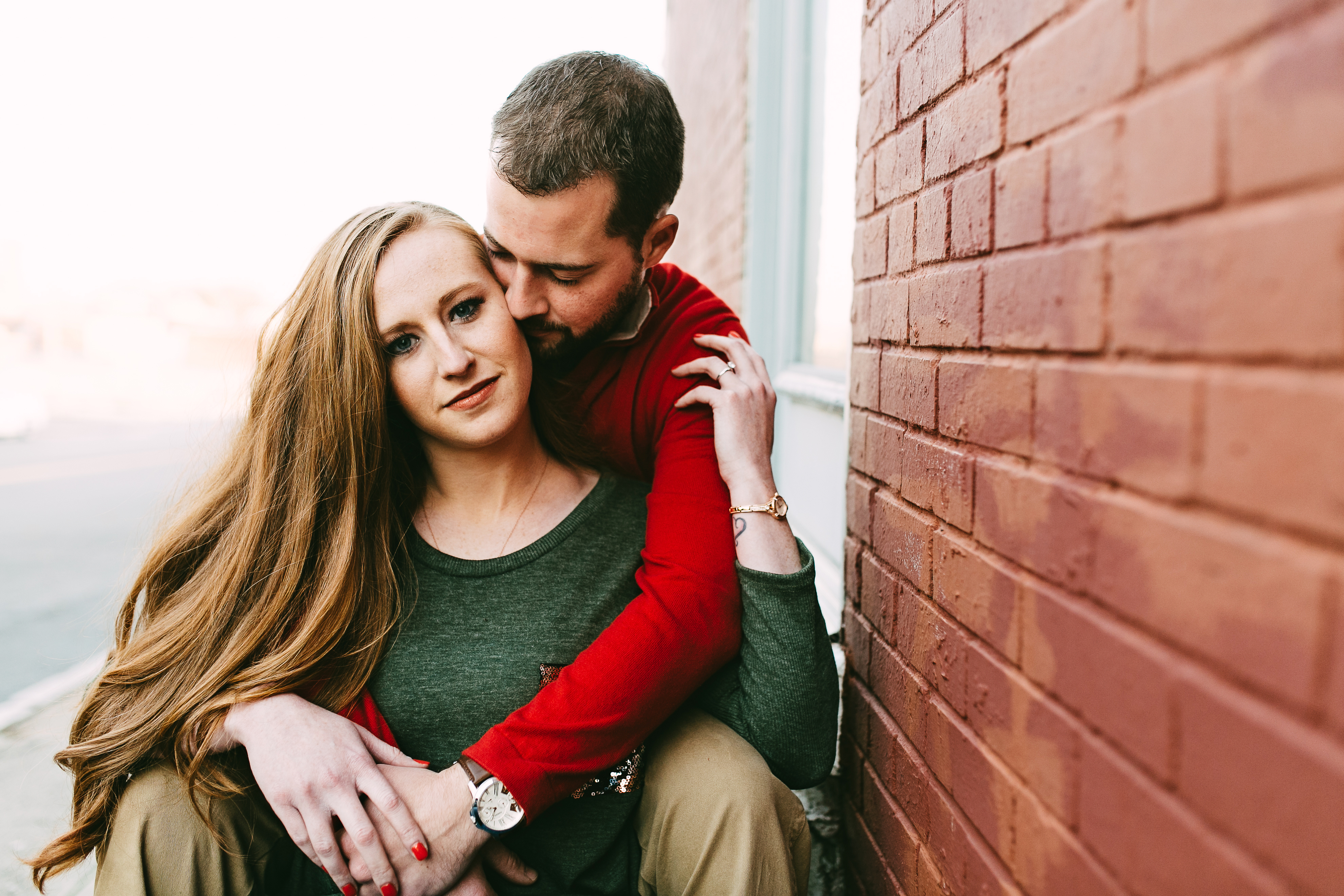 urban engagement session. downtown engagement session. creative engagement photos. non-traditionall engagement photos