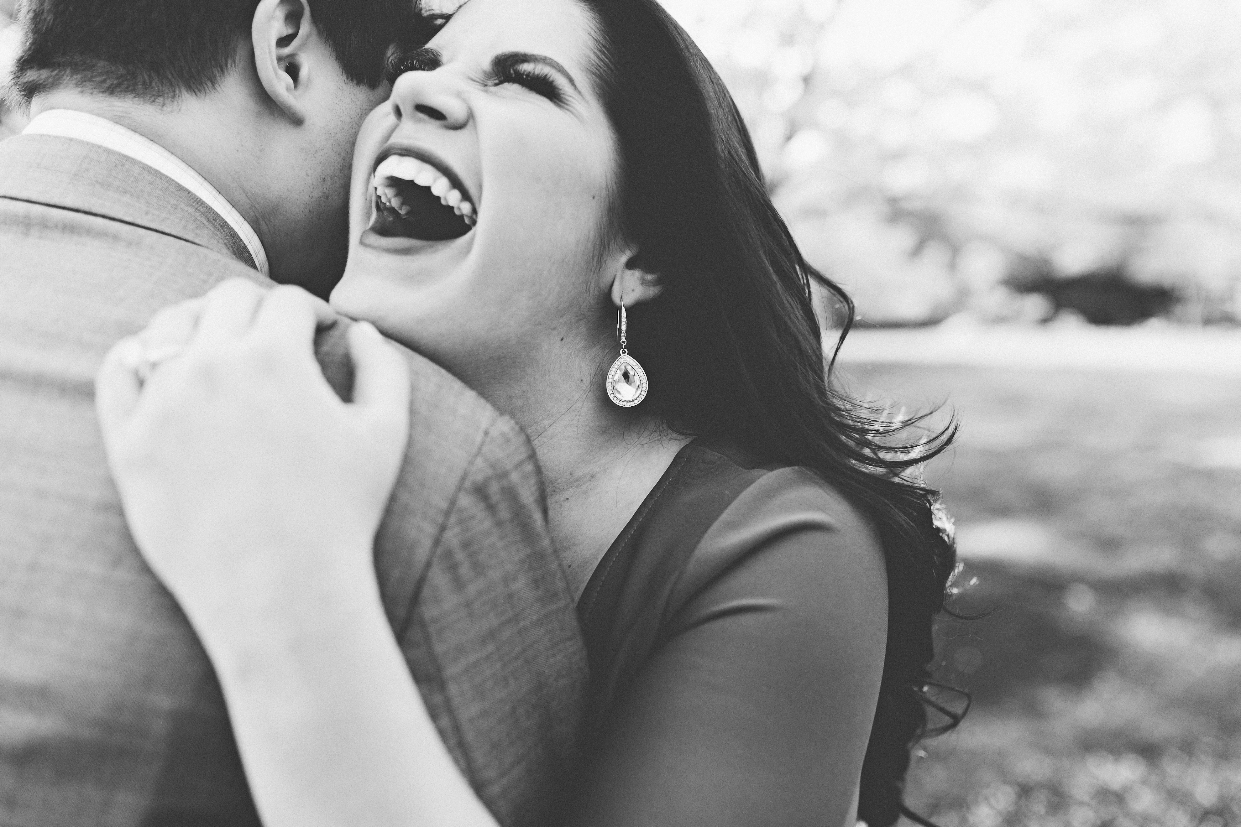 candid-engagement-photos-creative-engagement-photos-classy-engagement-photos-Tennessee-engagement-photographer-memphis-wedding-photographer