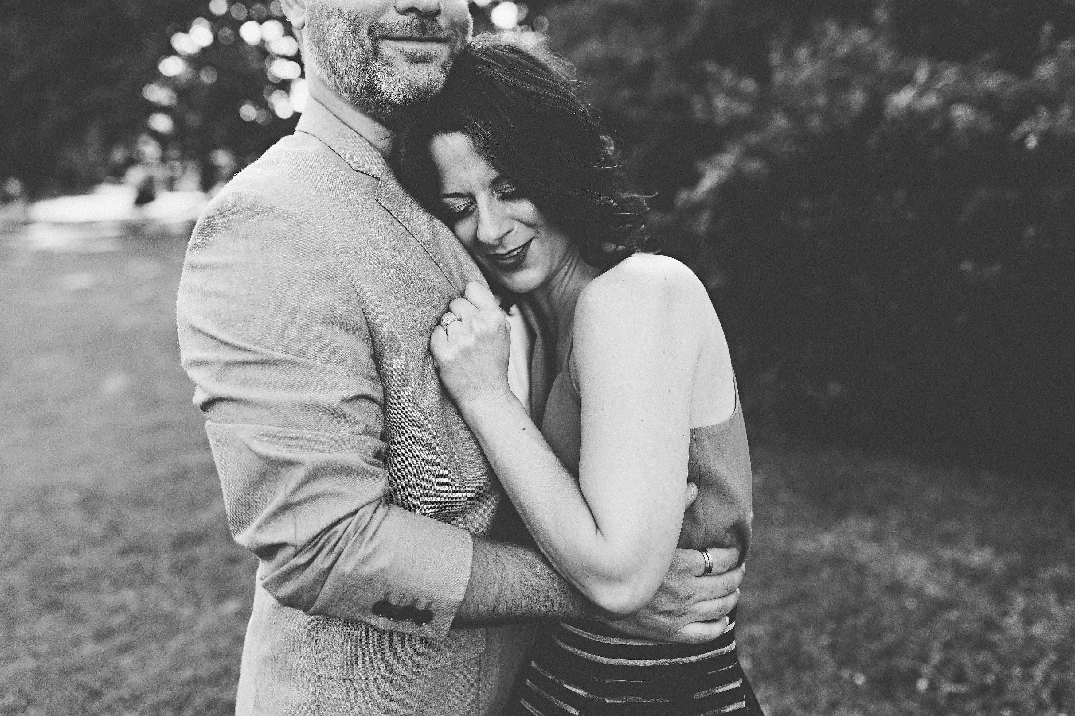 creative-engageemnt-photos-candid-wedding-photography-tennessee-wedding-photographer