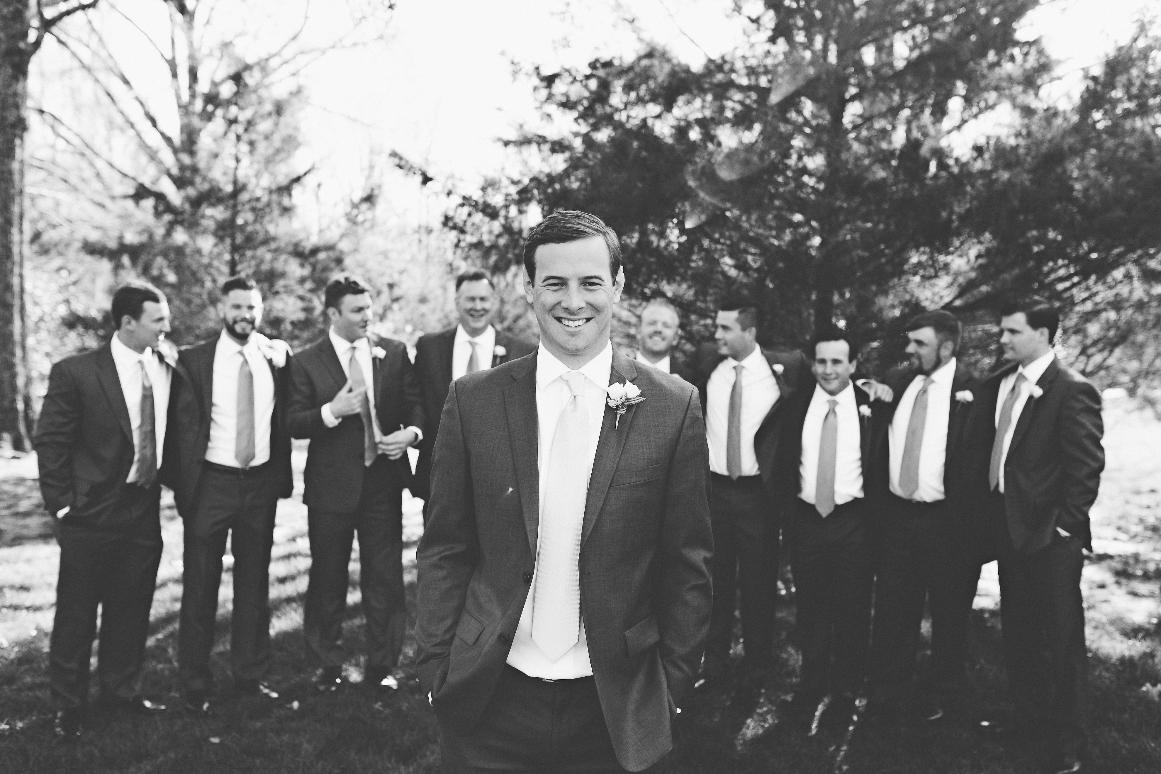 groomsmen-wedding-photos