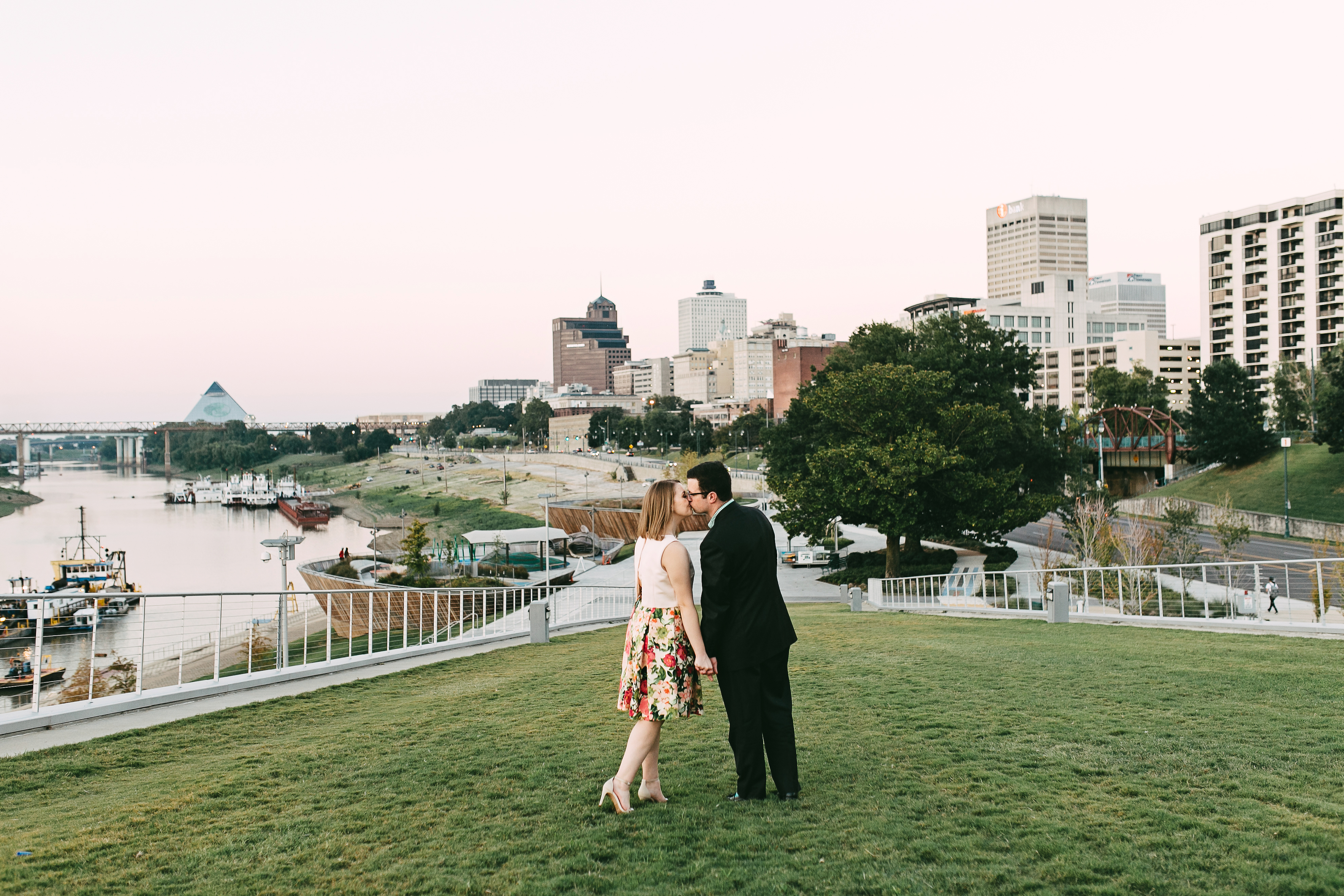 classy-memphis-engagement-photos