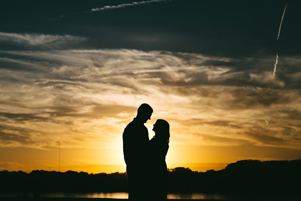 silhouette-wedding-photo