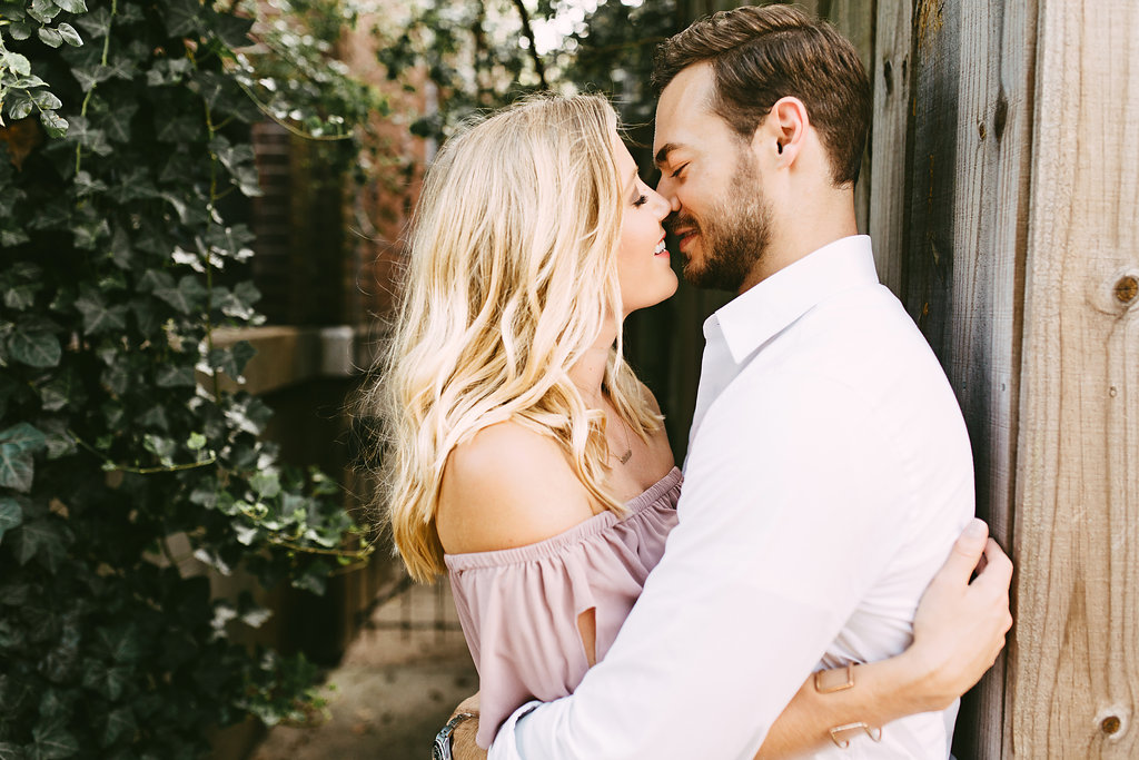 downtown-memphis-engagement-photos