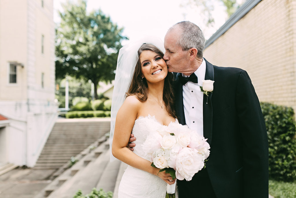 emotional-father-daughter-first-look