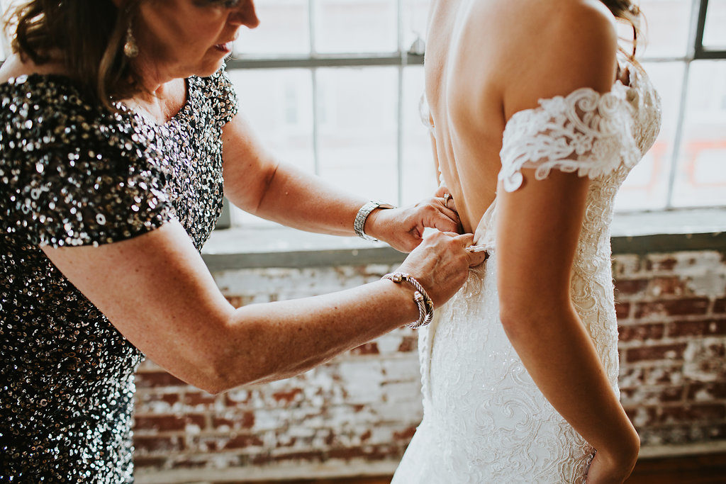 bride-getting-ready