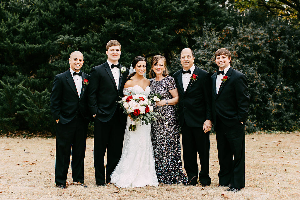 emotional-wedding-family-photos