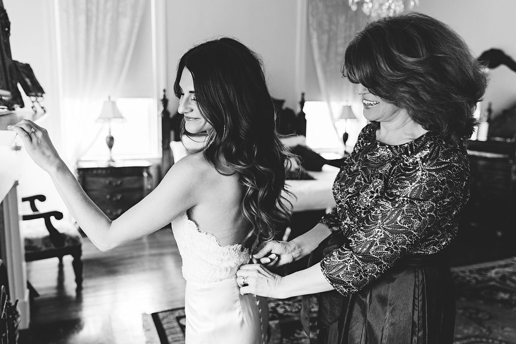 mom-helping-bride-get-ready